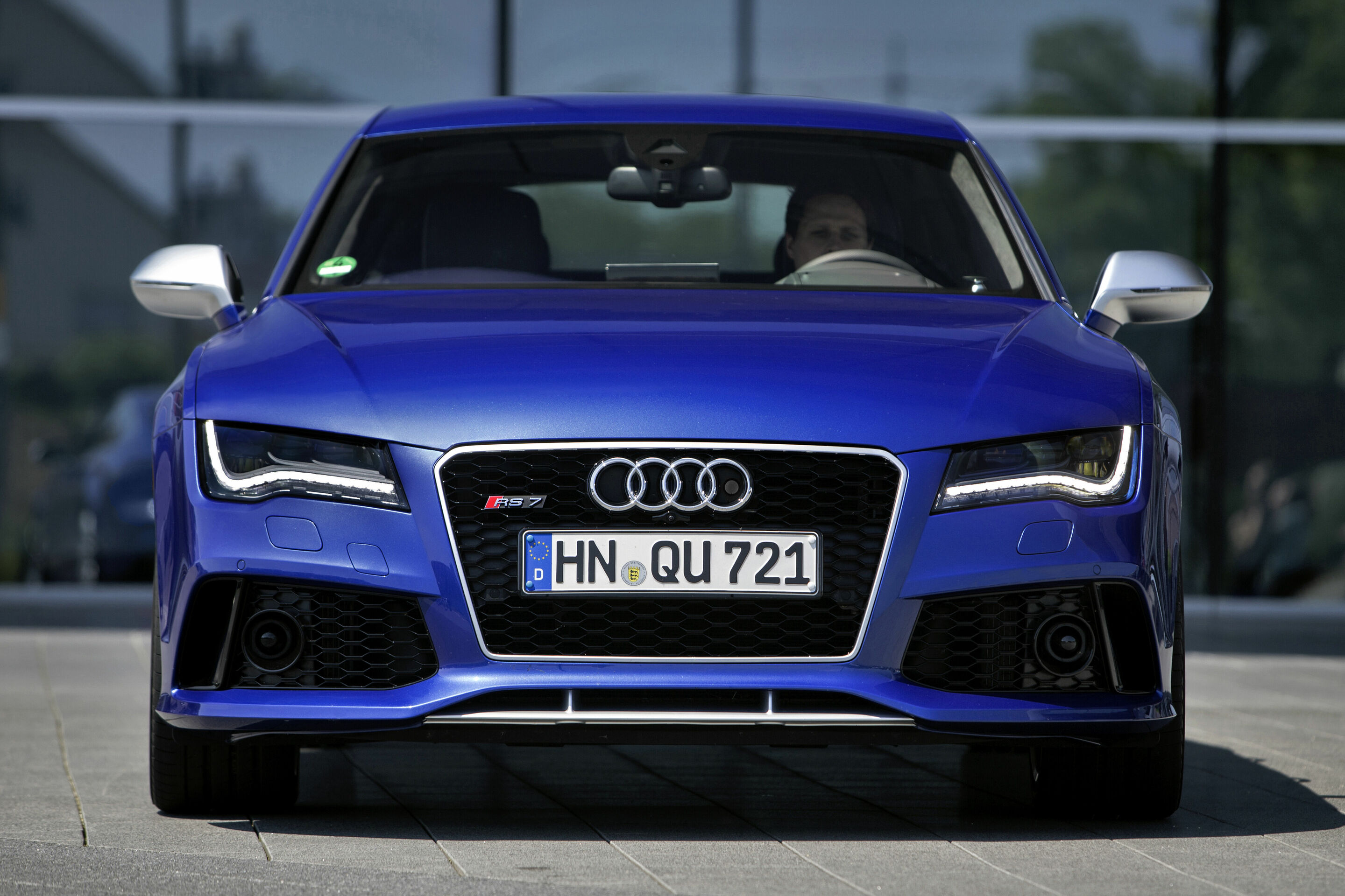 Audi RS 7 Sportback - Static photo

Colour: Sepang Blue