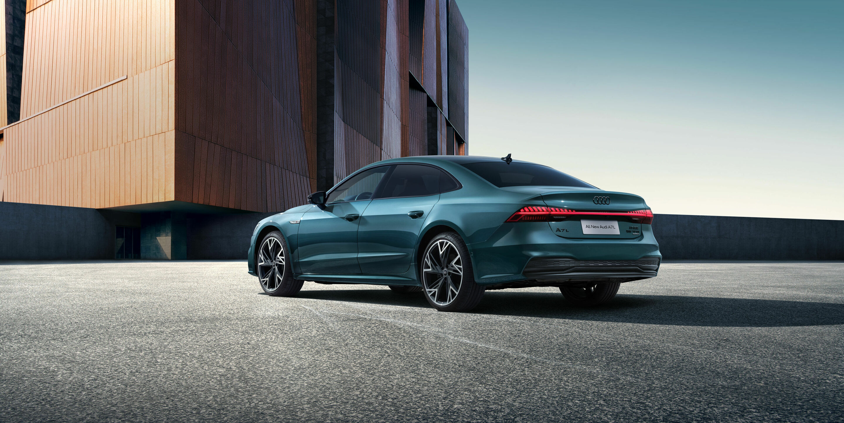 Audi A7L - Standaufnahme,
Farbe: Avalongrün Metallic