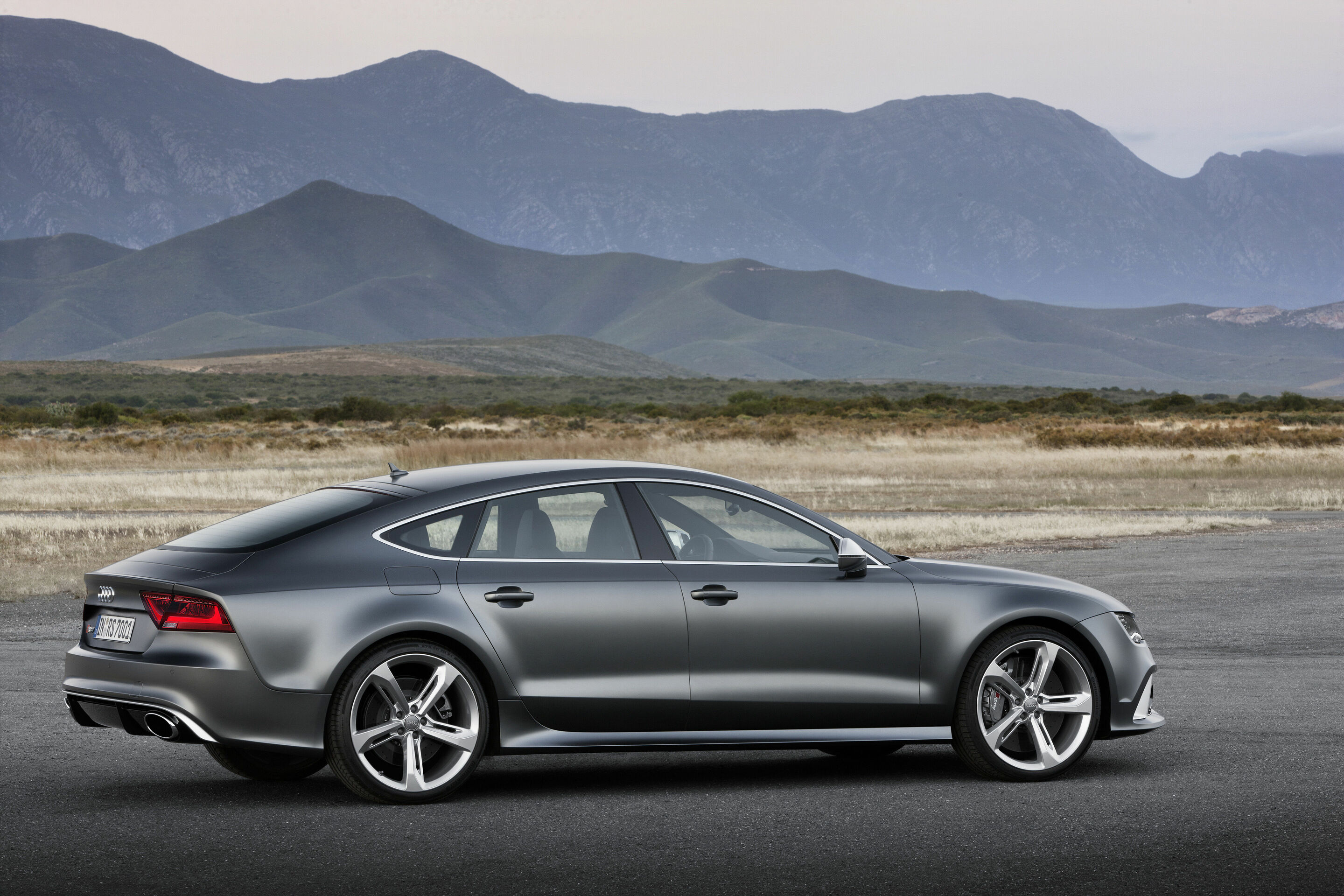 Audi RS 7 Sportback - Static photo

Colour: Daytona Grey matt