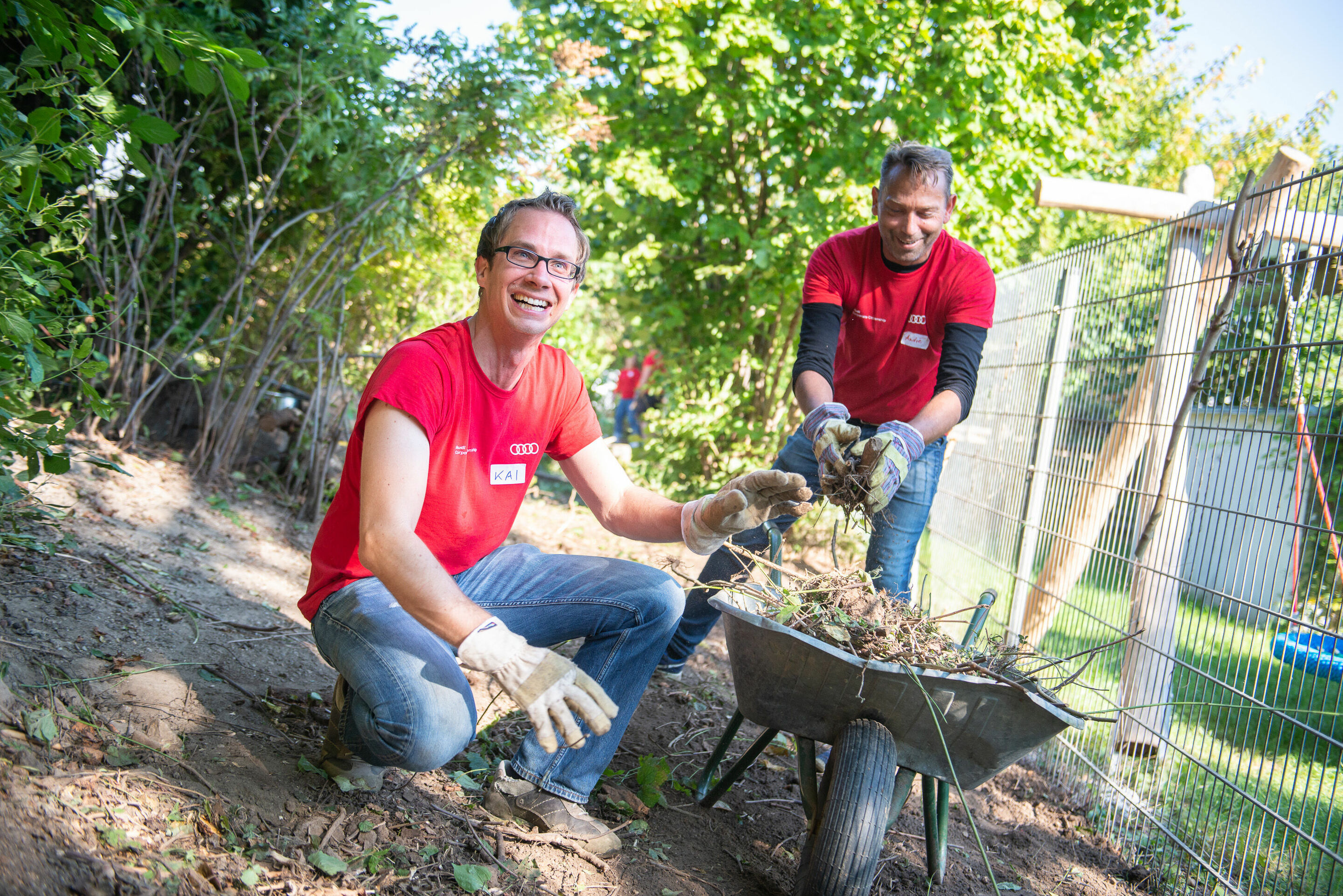 Audi Freiwilligentag 2021 digital und analog: Mitarbeitende helfen in Ingolstadt und Neckarsulm - Audi Freiwilligentag 2021: Mehr als 250 Audianer_innen setzten sich in ihrer Freizeit für rund 50 Projekte in sozialen Einrichtungen an den deutschen Standorten...