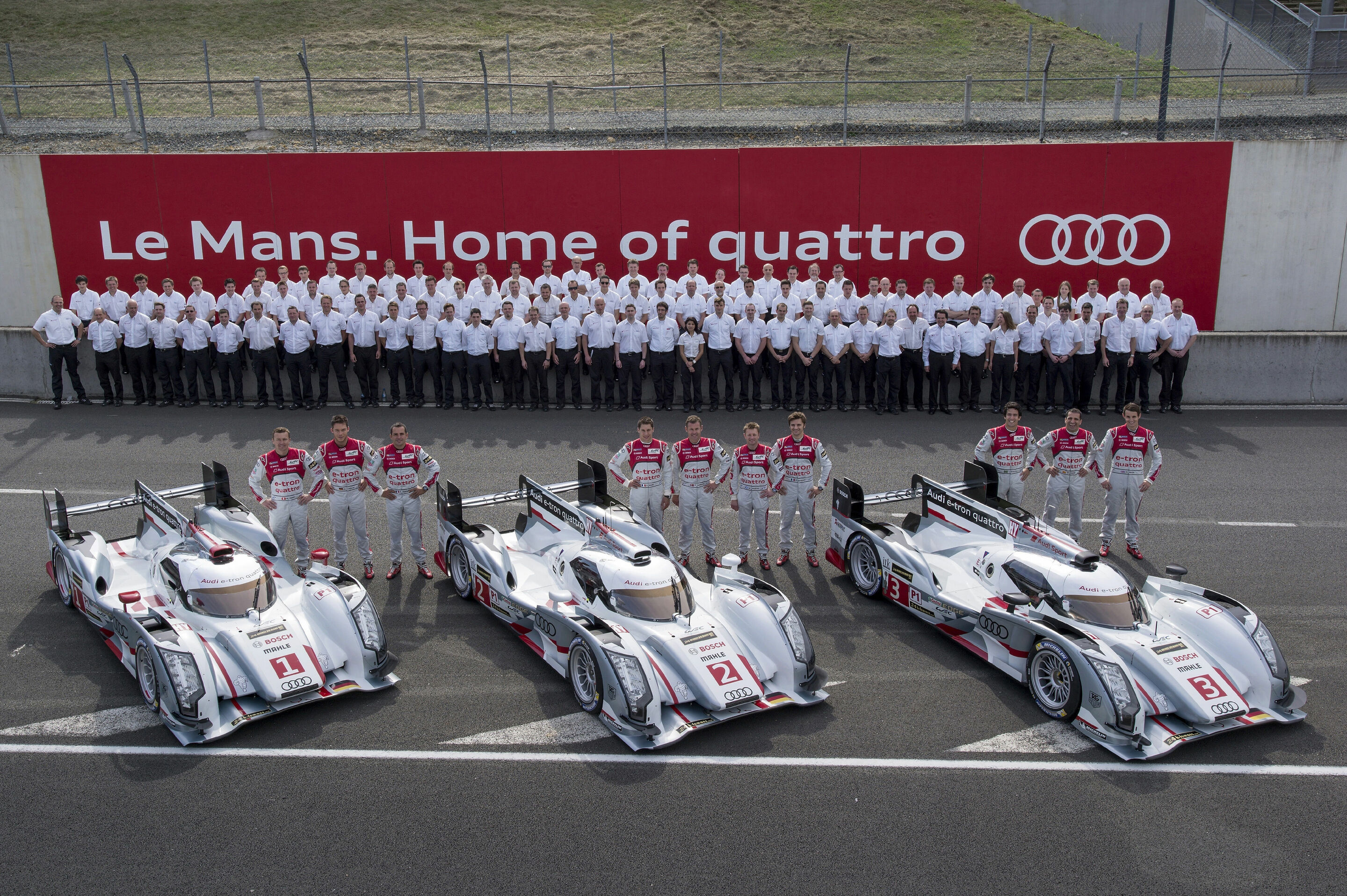 Audi peilt zwölften Sieg in Le Mans an - Am 22./23 Juni startet Audi zum 15. Mal beim 24-Stunden-Klassiker in Le Mans. Beim 90. Geburtstag des bedeutendsten Langstrecken-Rennens der Welt ist dieHerausforderung für die Marke mit den Vier Ringen nach den...