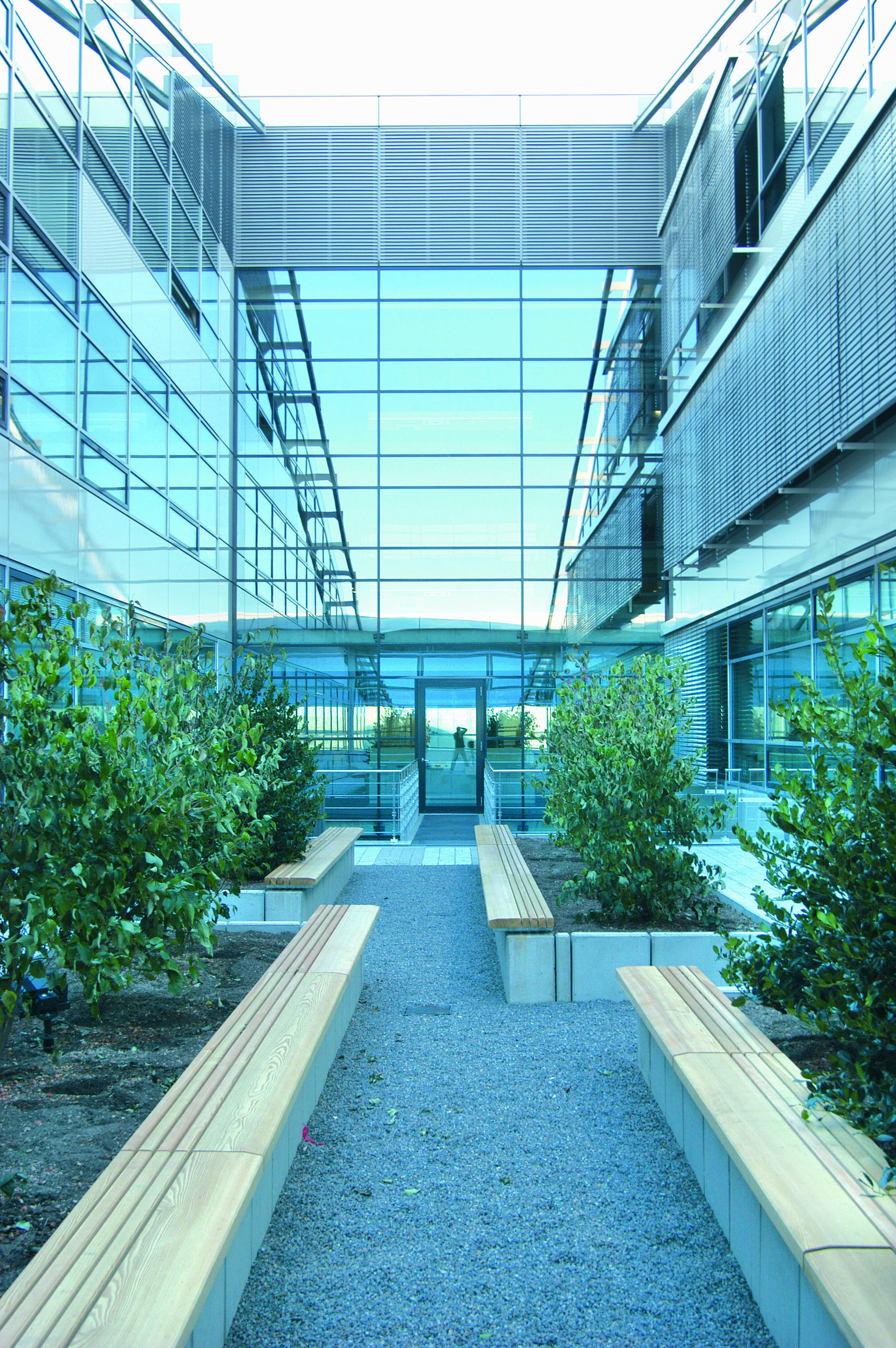 Audi Elektronik-Center - Innenhof