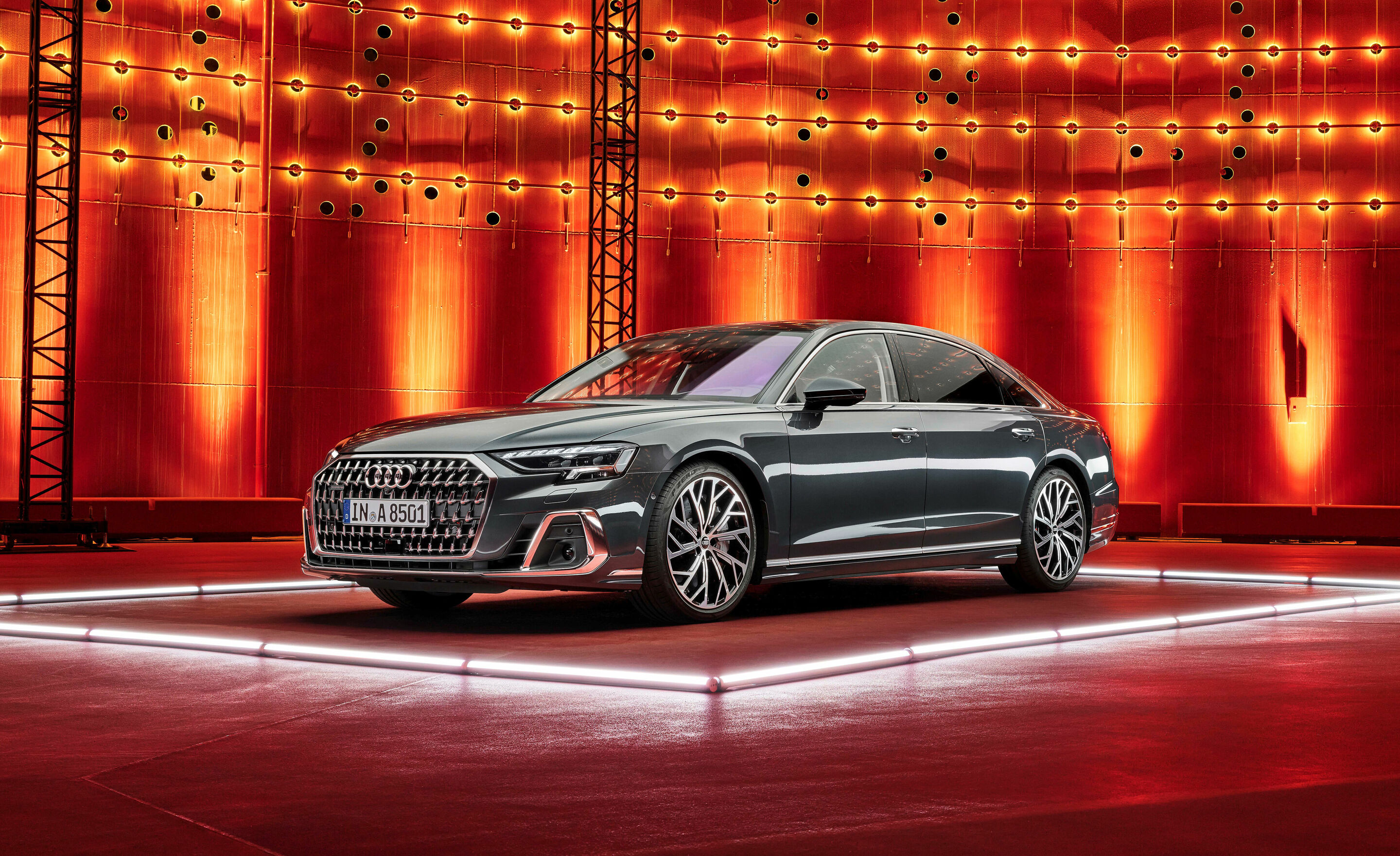 Audi A8 L - Static photo;
Color: Manhattan grey