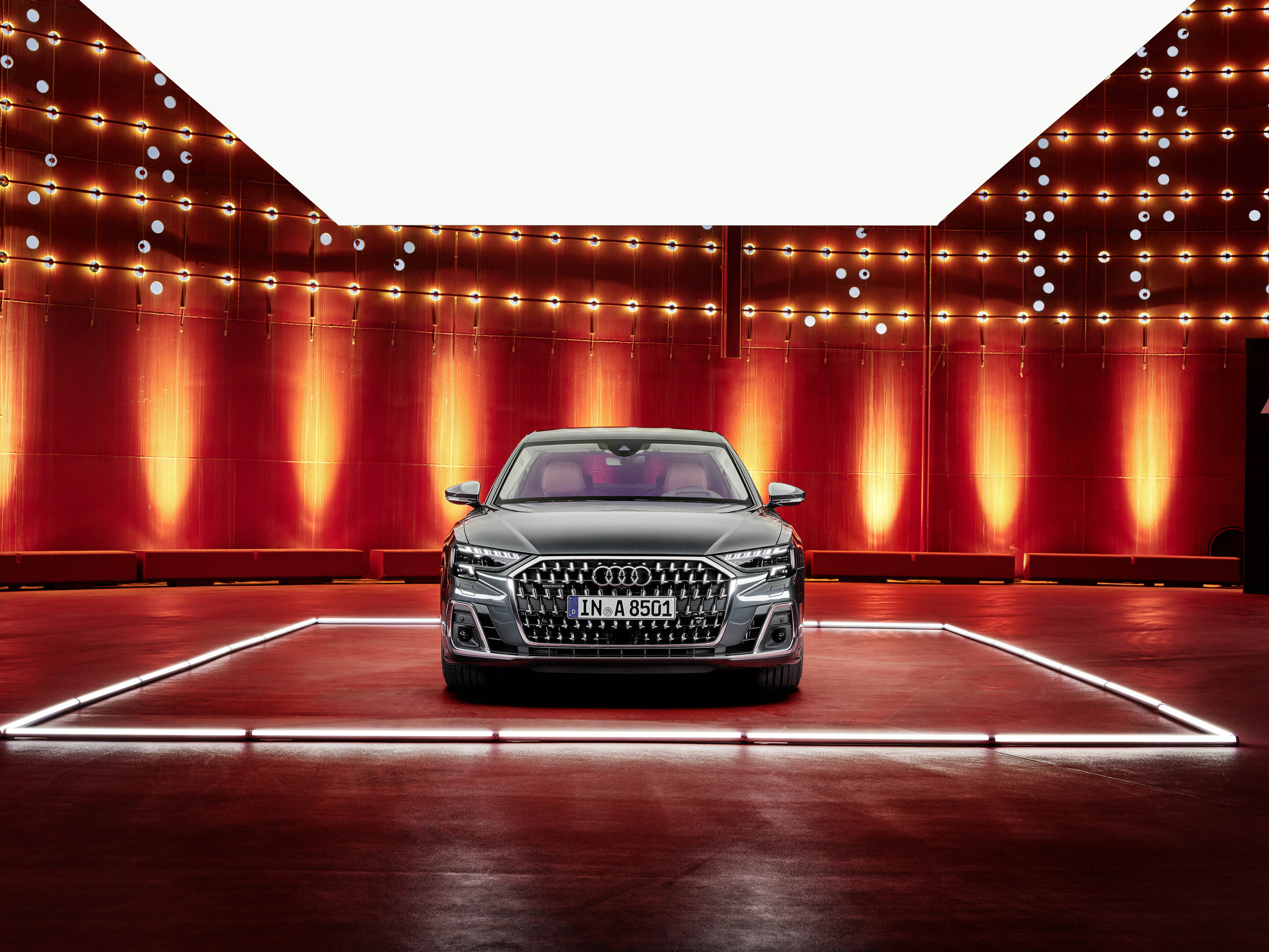 Audi A8 L - Standaufnahme;
Farbe: Manhattangrau