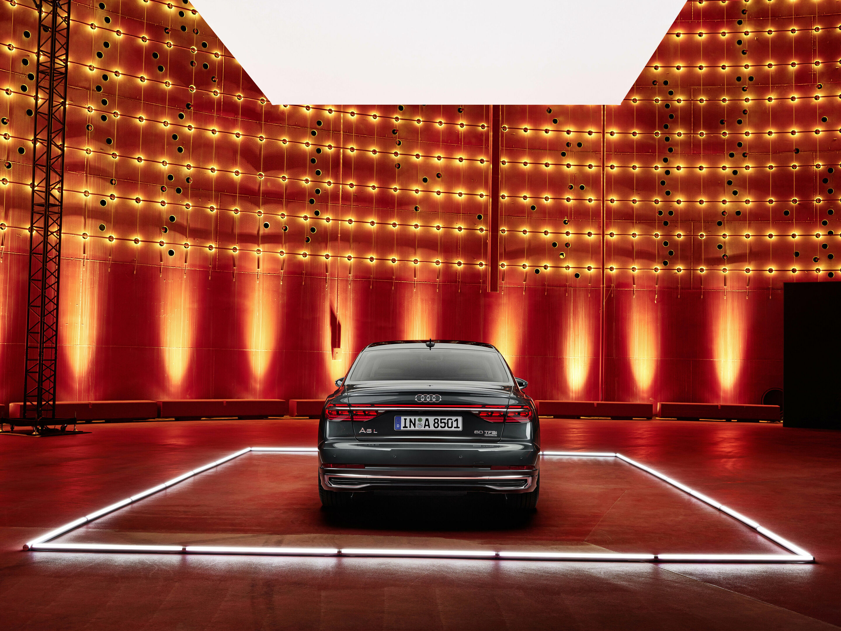 Audi A8 L - Static photo;
Color: Manhattan grey