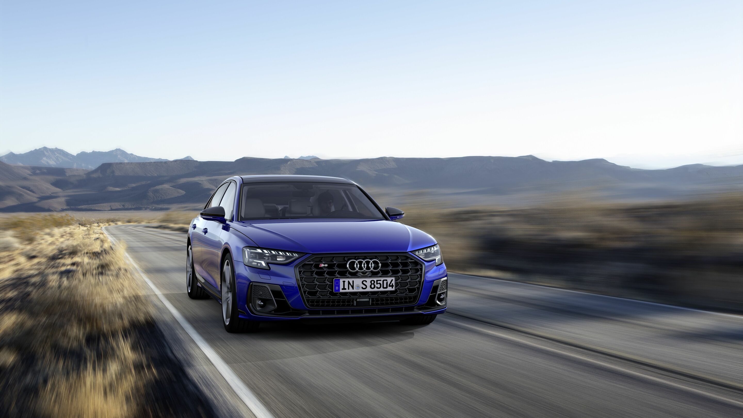 Audi S8 - Fahraufnahme;
Farbe: Ultrablau
