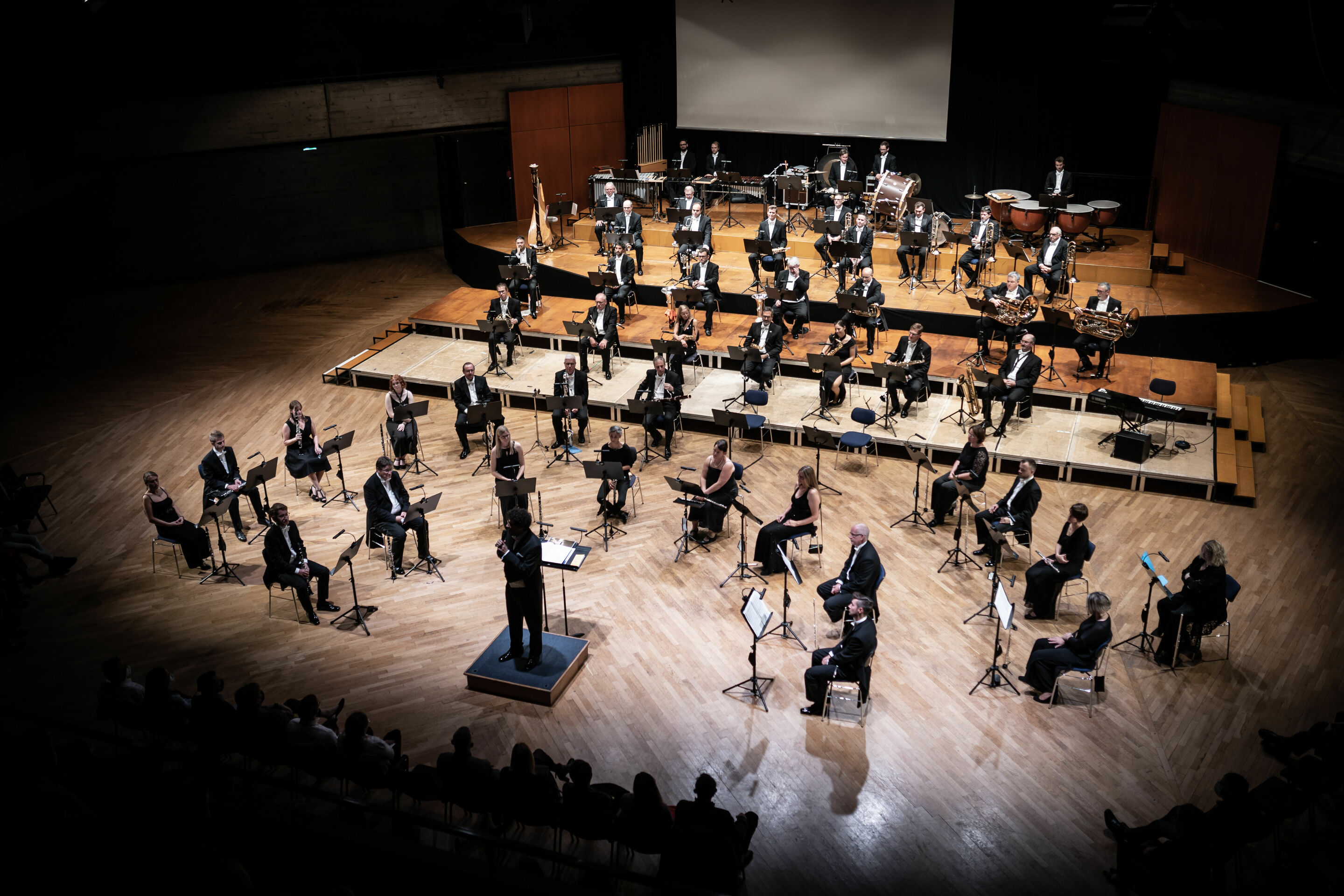 Audi Bläserphilharmonie unterstützt „Vorweihnacht der guten Herzen“ - Benefizkonzert für Spendenaktion des Donaukuriers am 29. Oktober 2021