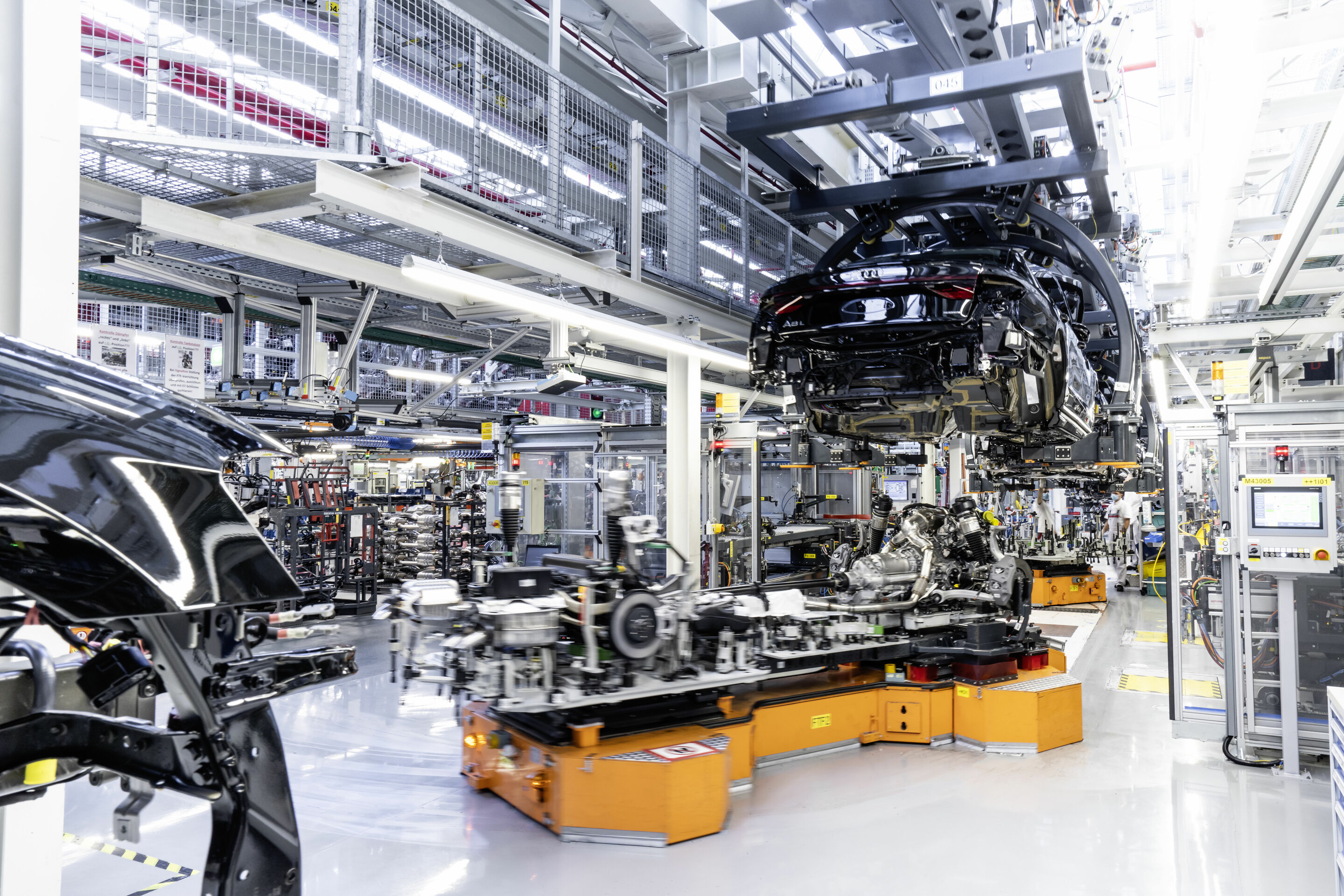 Fahrzeugfertigung am Standort Neckarsulm - Audi A8-Montage