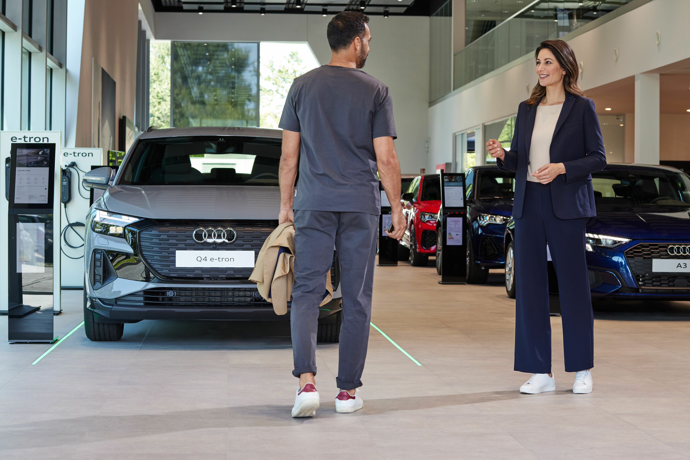 Digital und persönlich: Audi Handel als ganzheitliches Markenerlebnis für Kund_innen - Digital und persönlich: Audi Handel als ganzheitliches Markenerlebnis für Kund_innen