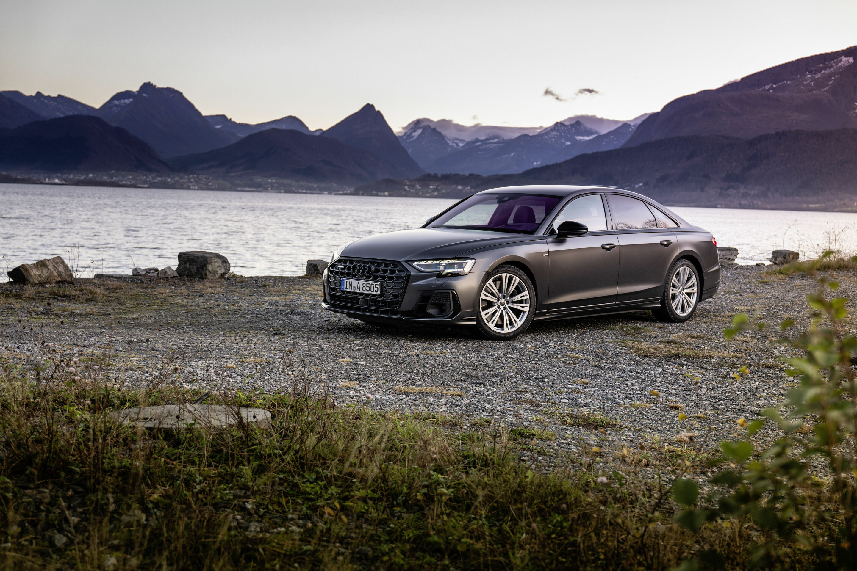 Audi A8 - Static Photo,
Color: Daytona grey matt effect