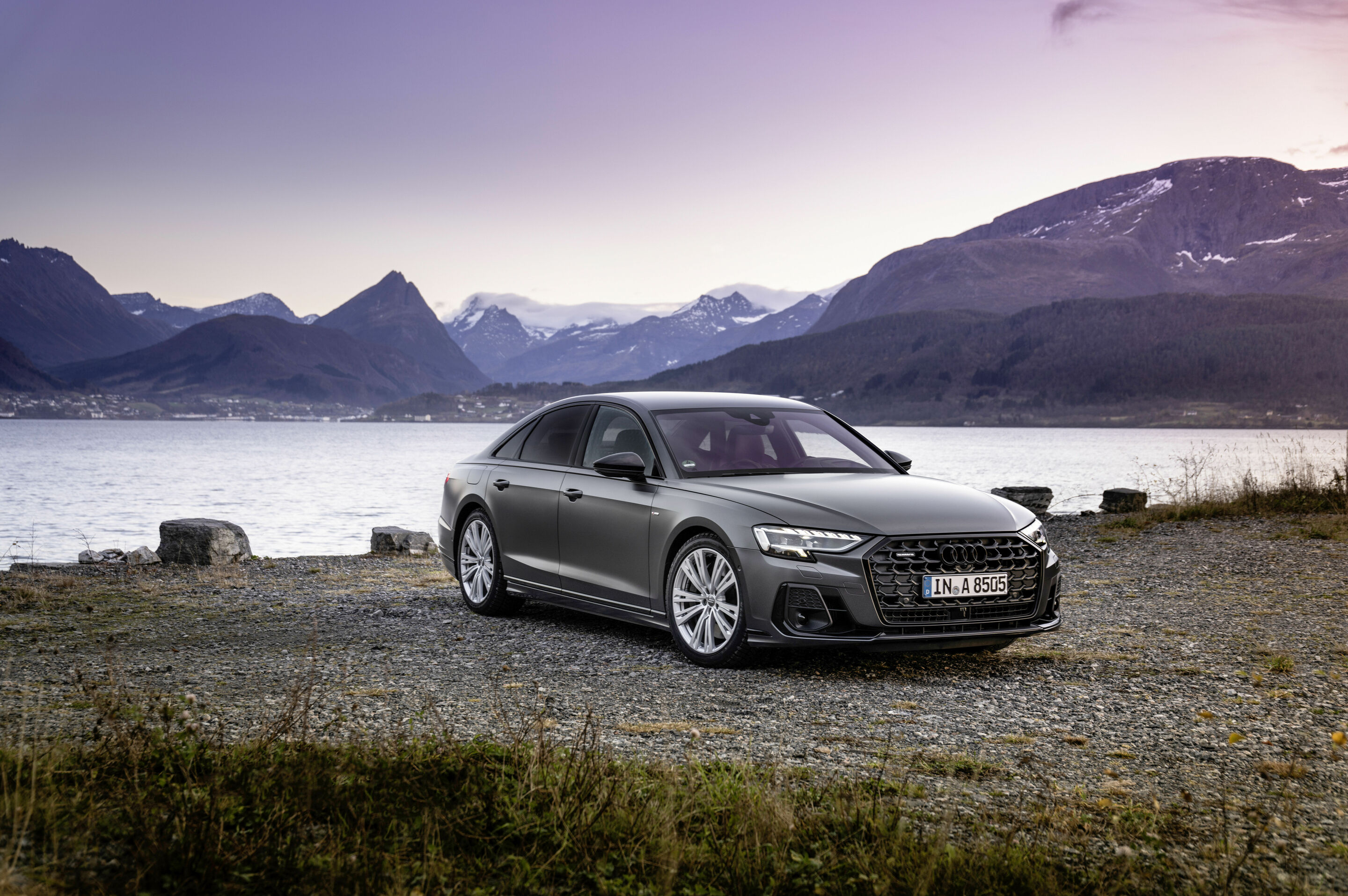 Audi A8 - Static Photo,
Color: Daytona grey matt effect