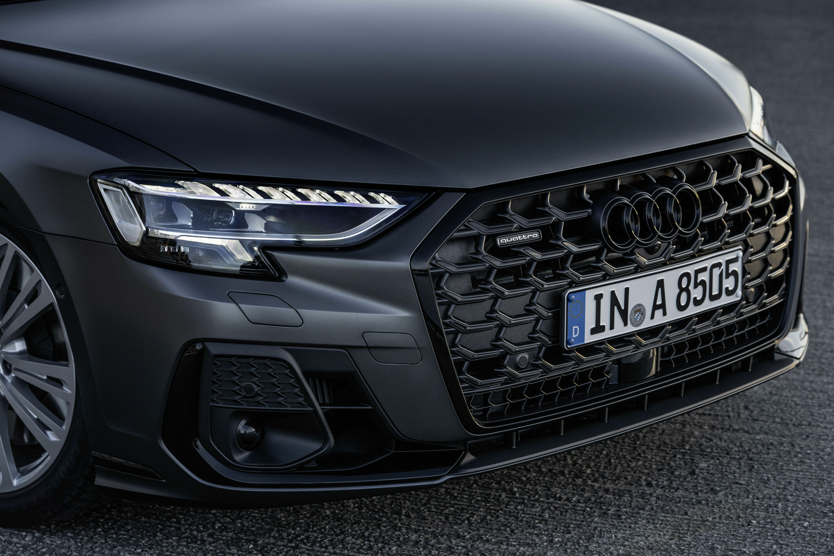 Audi A8 - Detail,
Color: Daytona grey matt effect