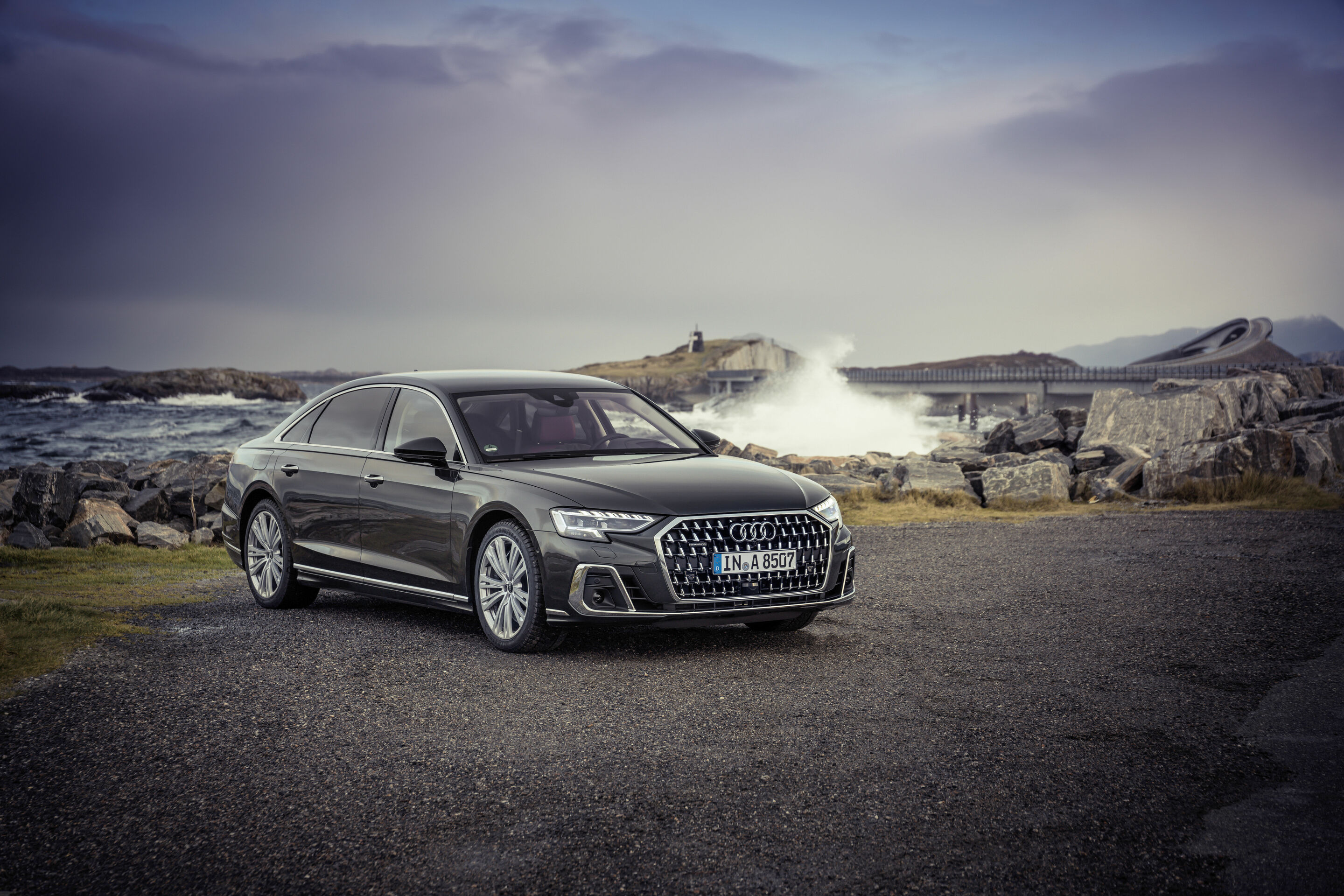 Audi A8 L - Standaufnahme,
Farbe: Manhattan grau