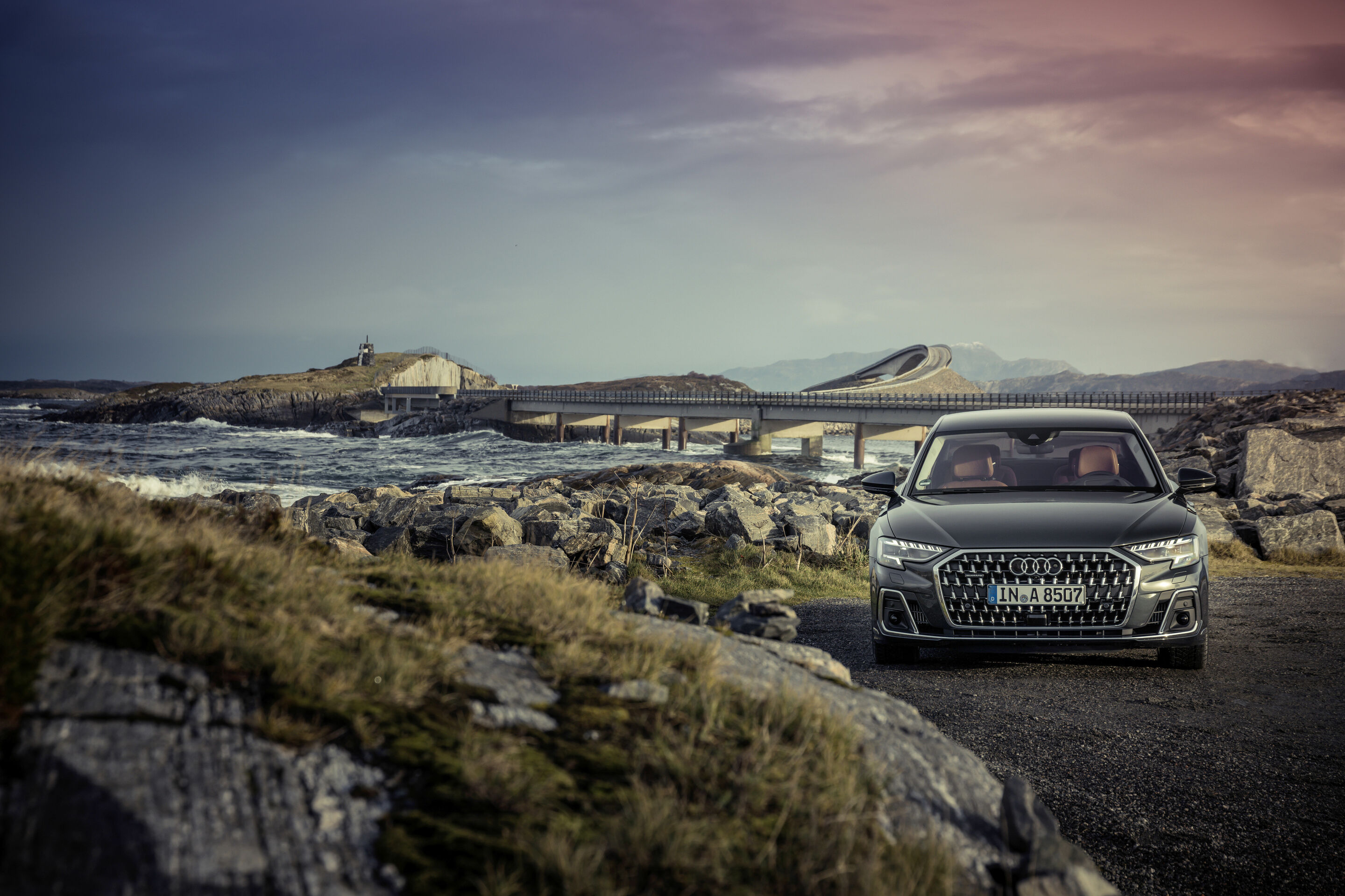 Audi A8 L - Standaufnahme,
Farbe: Manhattan grau