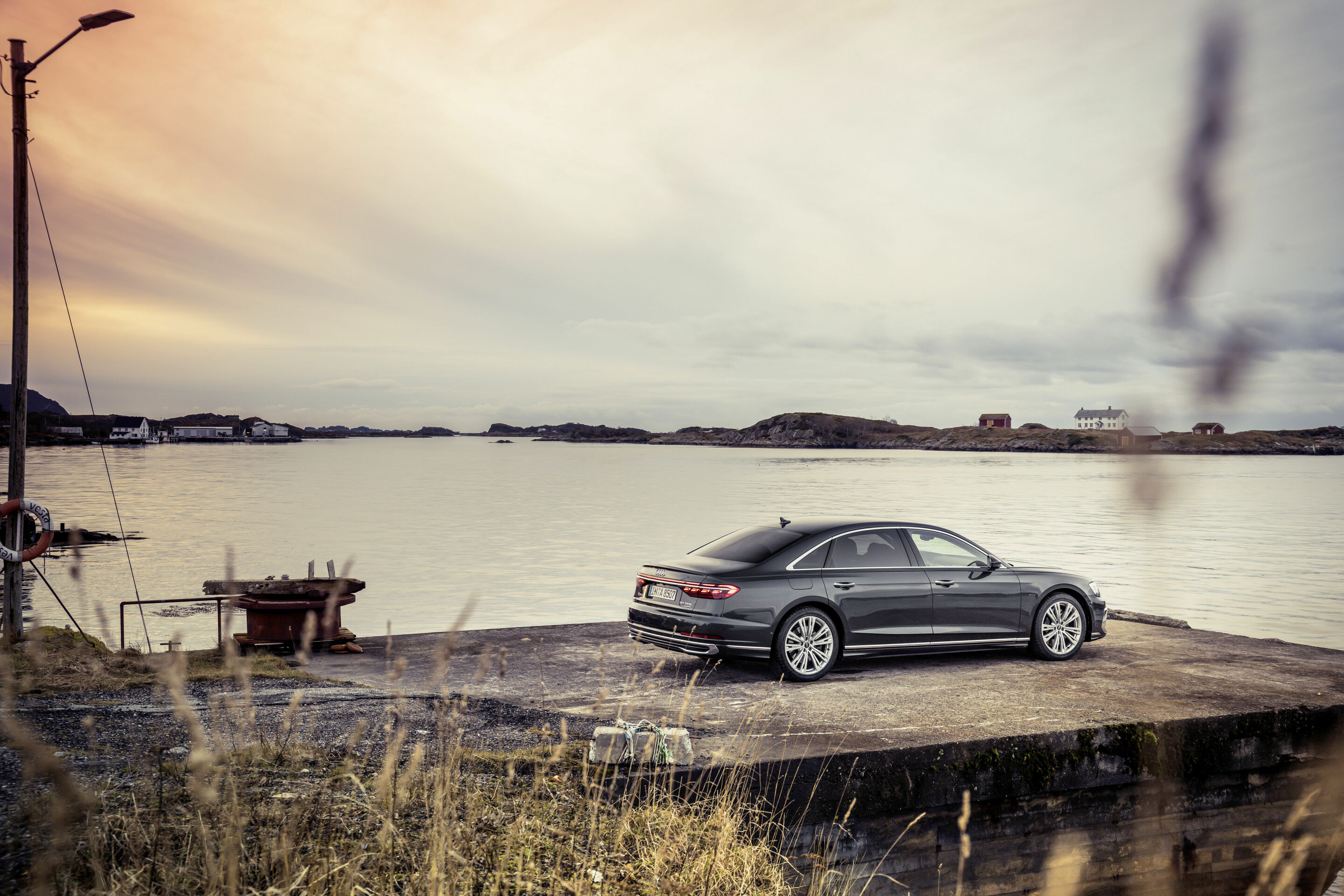 Audi A8 L - Standaufnahme,
Farbe: Manhattan grau