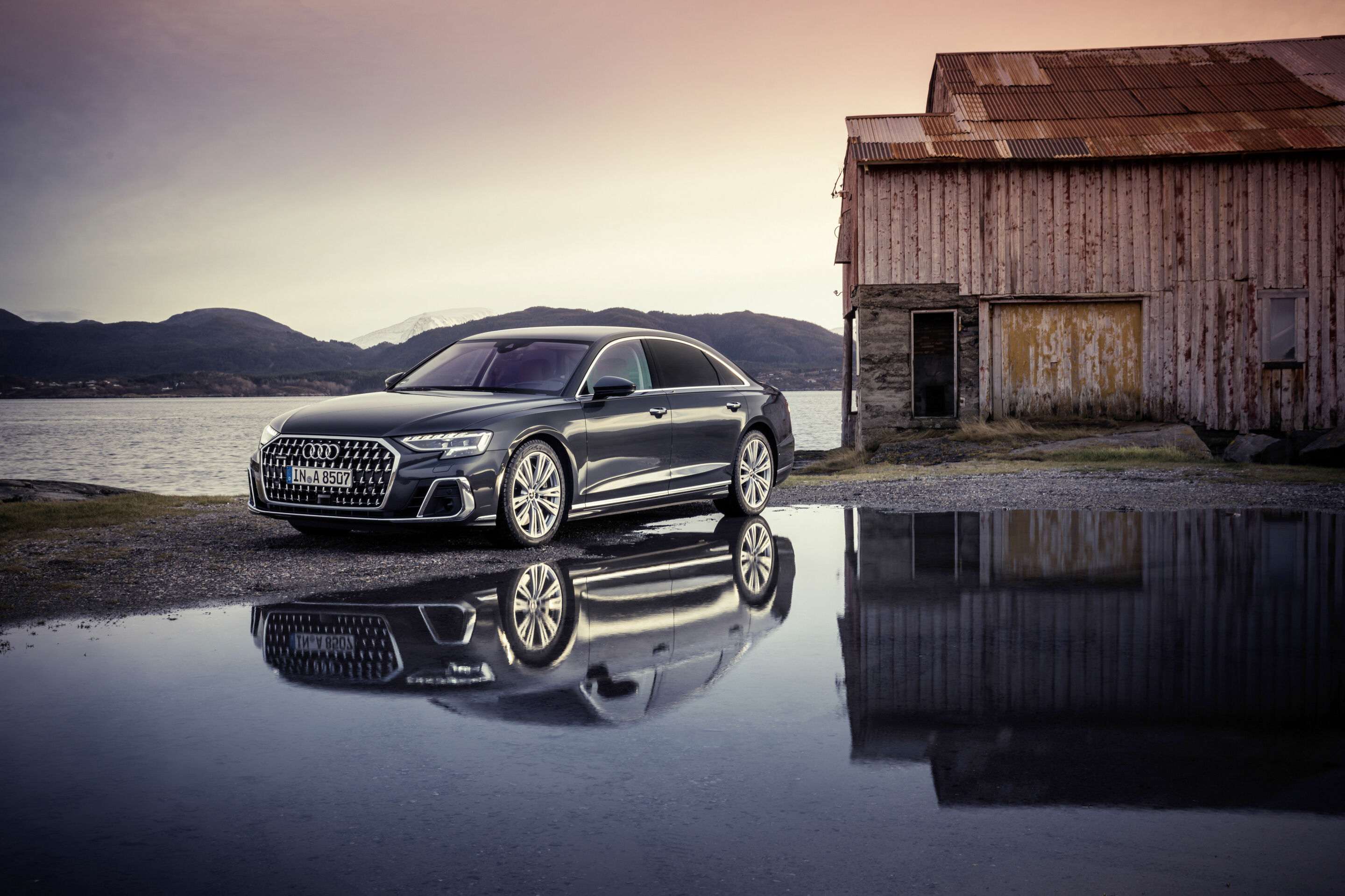 Audi A8 L - Standaufnahme,
Farbe: Manhattan grau