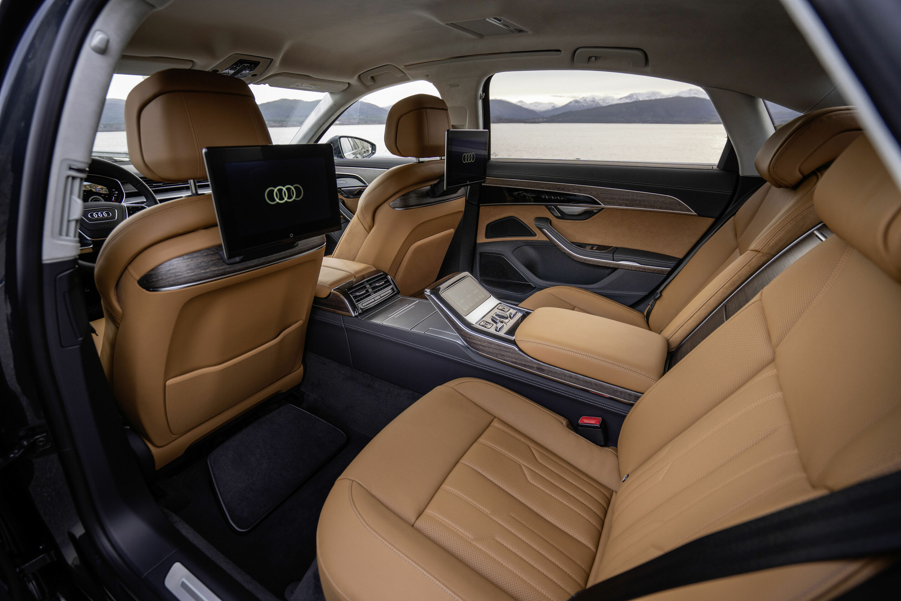 Audi A8 L - Interior
