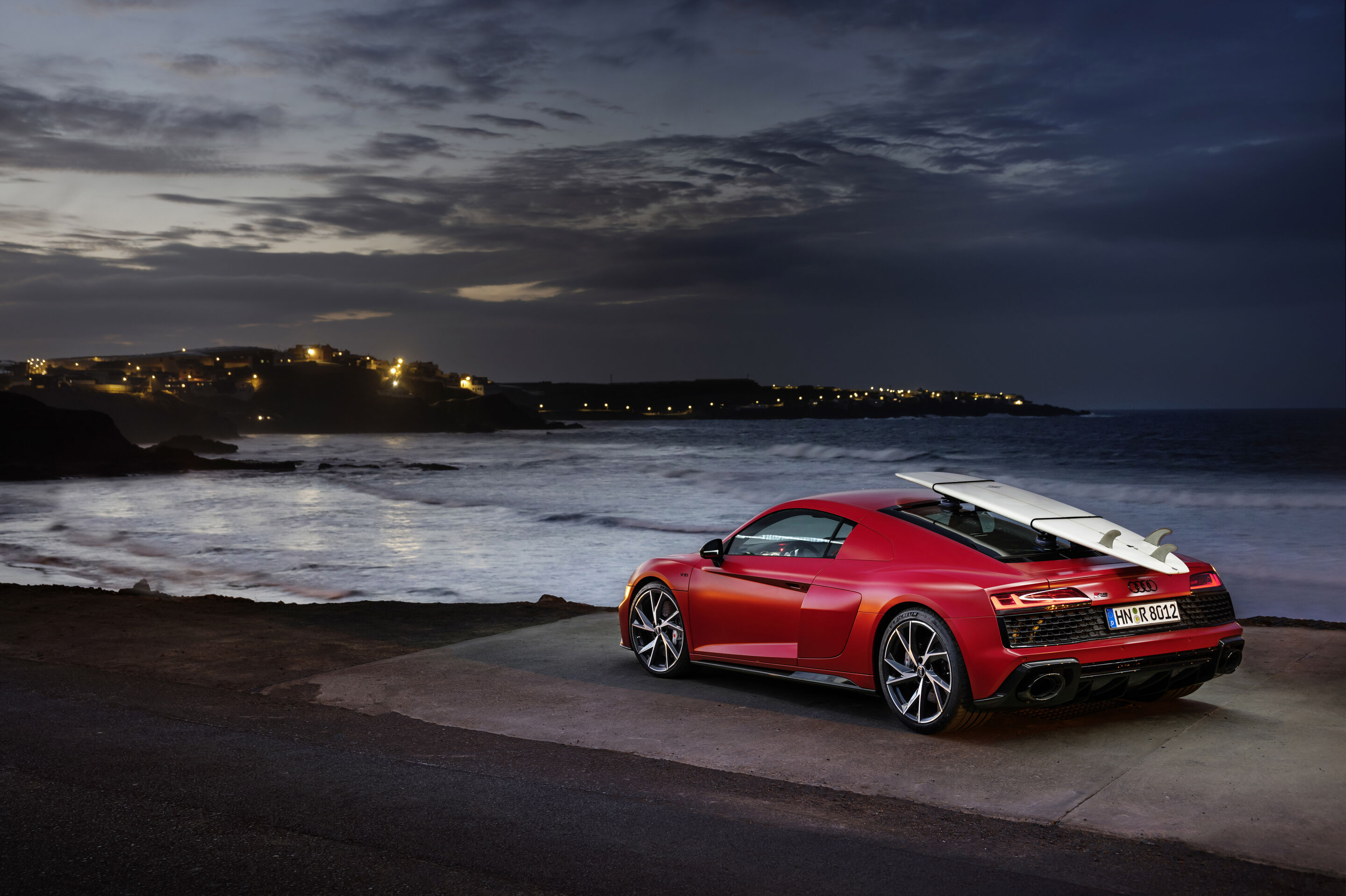 Audi R8 Coupé V10 performance RWD (until 2024) - Static photo;
Colour: Tango red