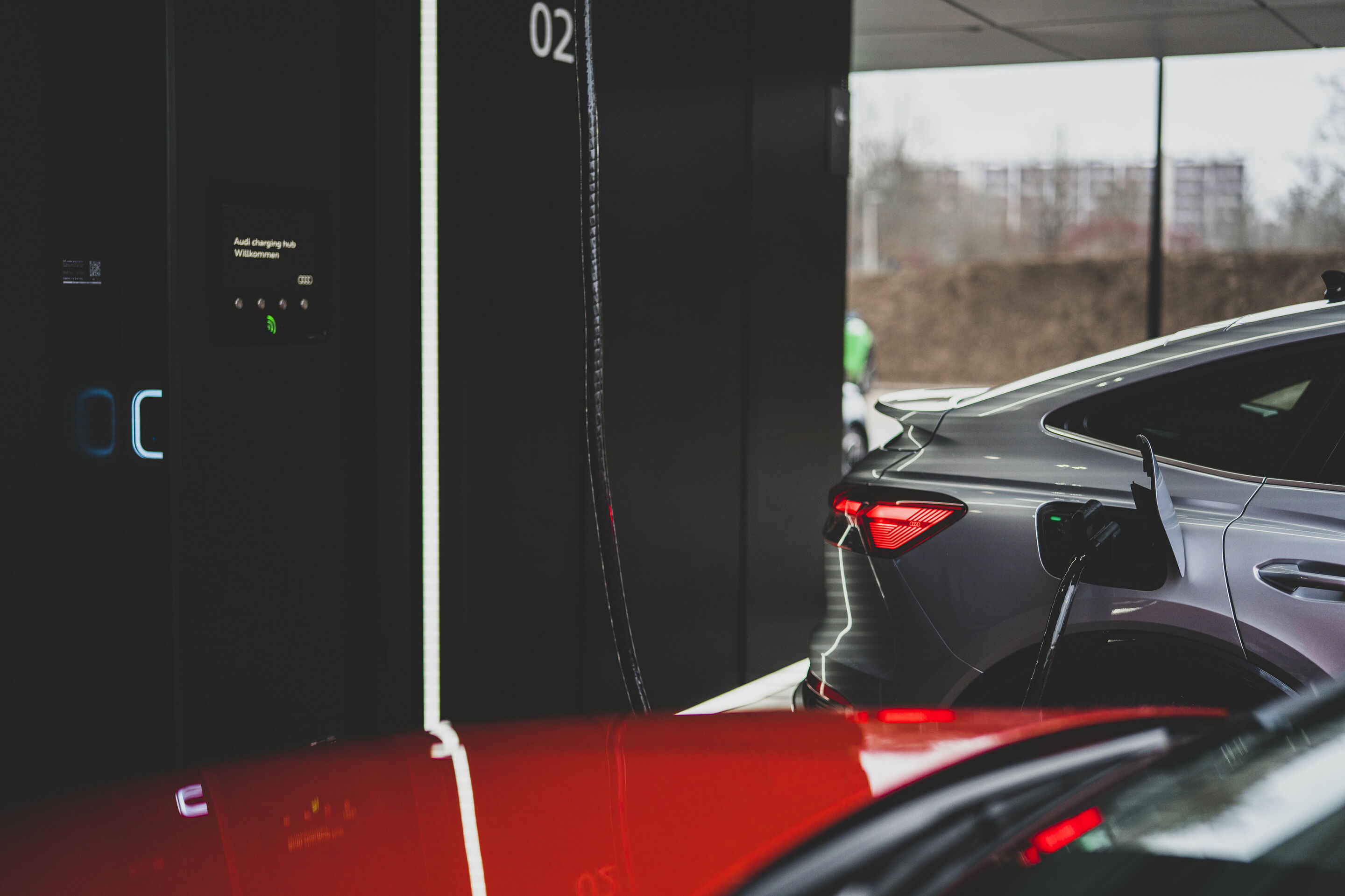 World first: start of the Audi charging hub as an urban quick-charing concept - Audi charging hub