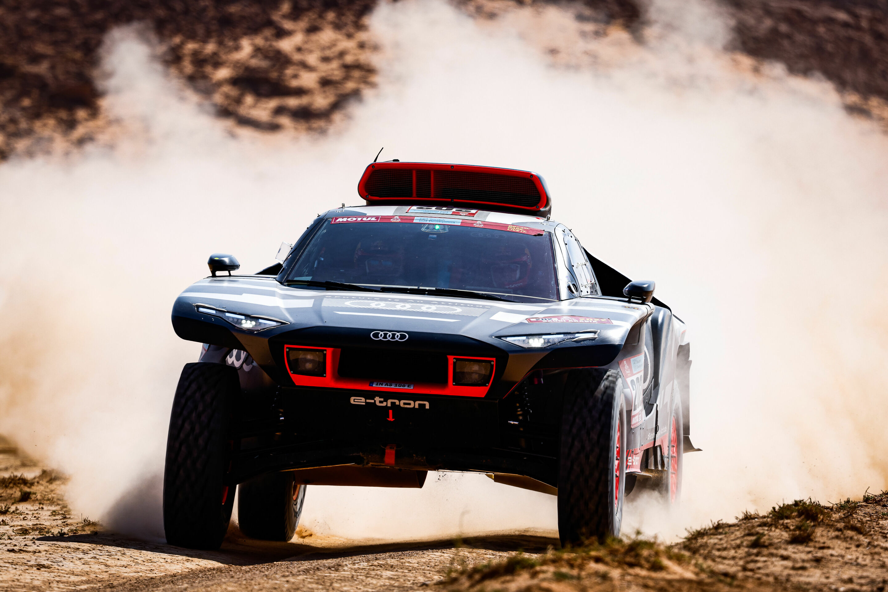 Dakar Rally 2022 - Audi RS Q e-tron #202 (Team Audi Sport), Carlos Sainz/Lucas Cruz