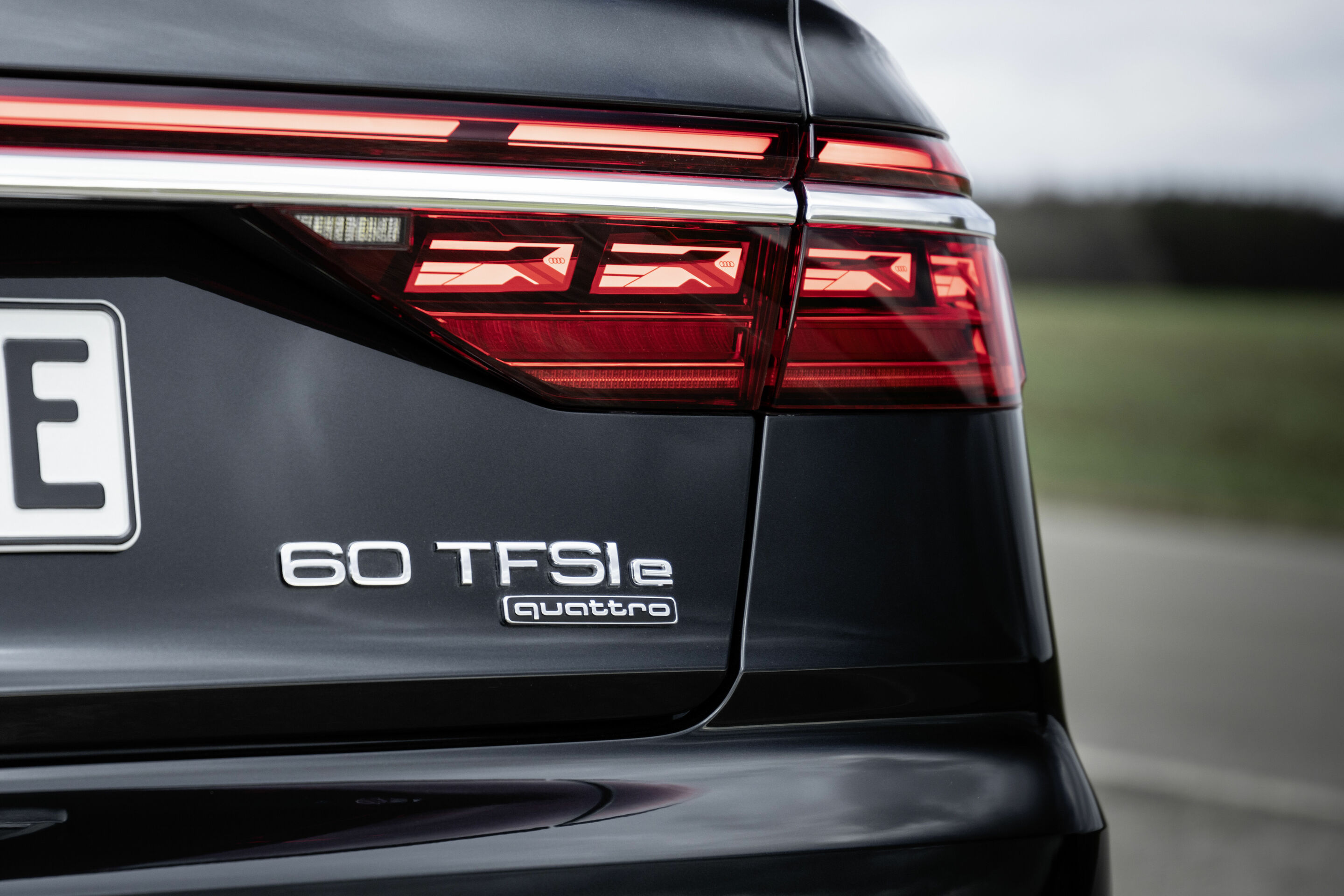 Audi A8 L TFSI e - Detail,
Color: Vesuvius grey