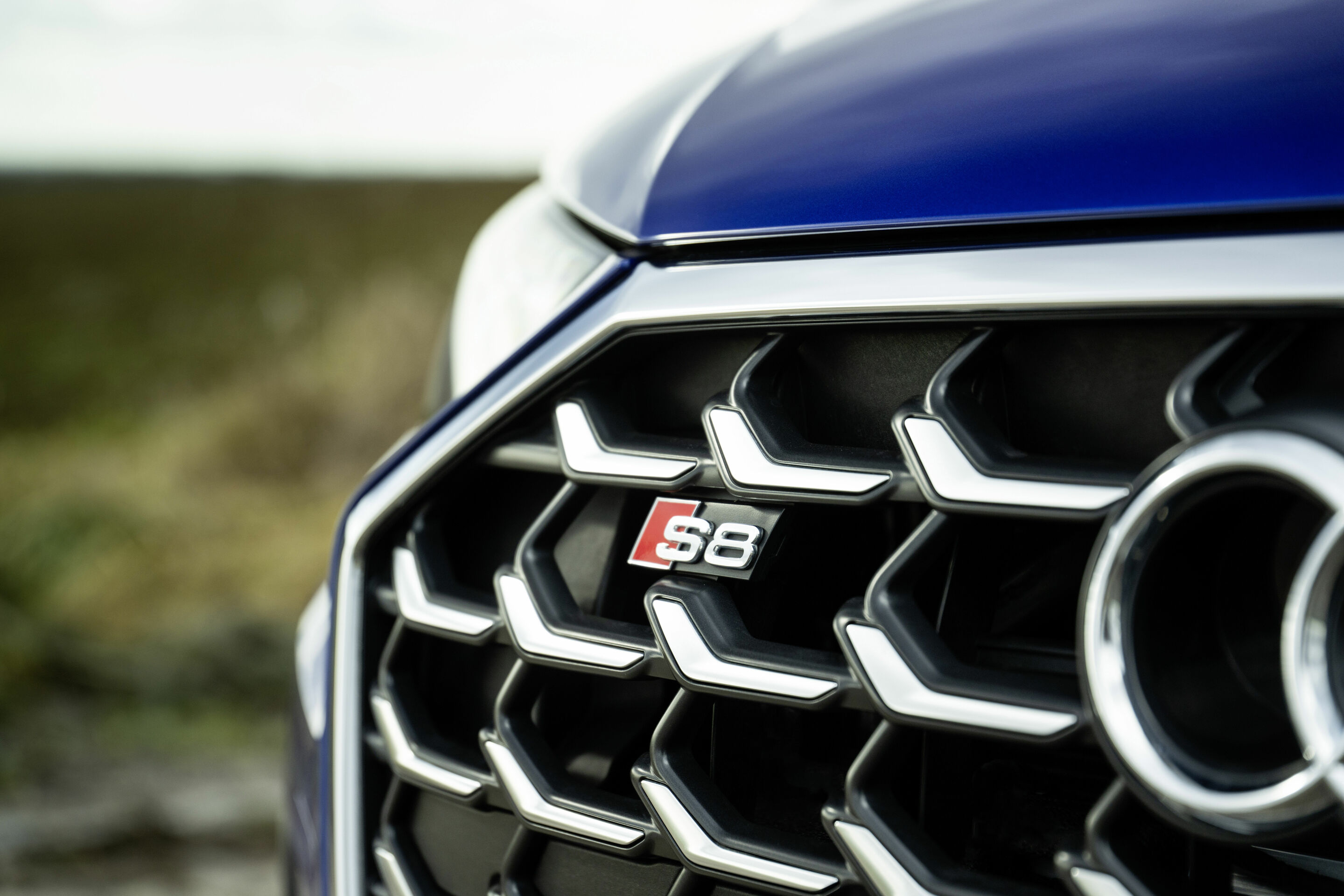 Audi S8 - Detail,
Farbe: Ultrablau