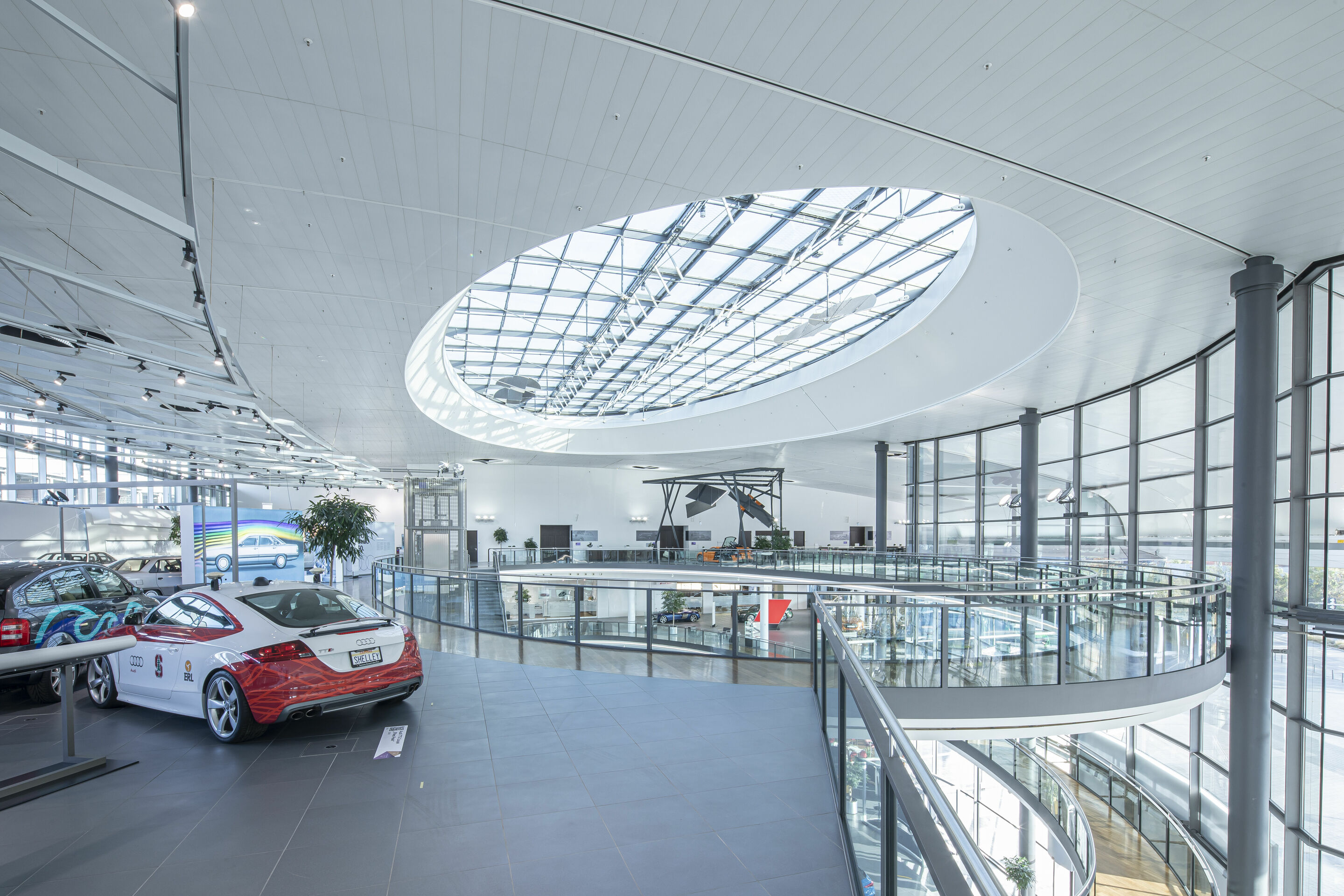 Audi Forum Neckarsulm - Konferenzzentrum im Obergeschoss 
des Audi Forum Neckarsulm