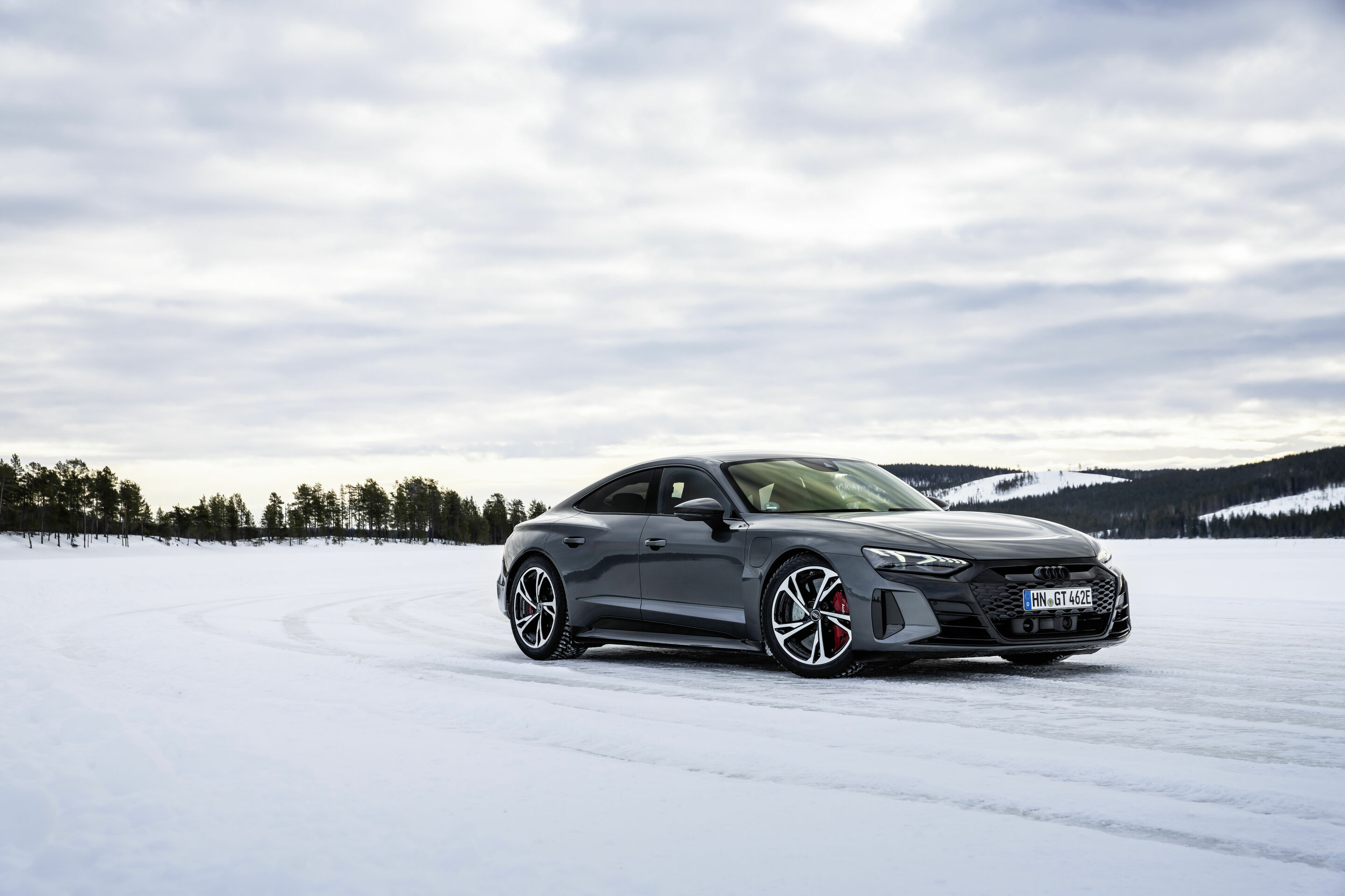 Audi RS e-tron GT - Standaufnahme; 
Farbe: Daytonagrau