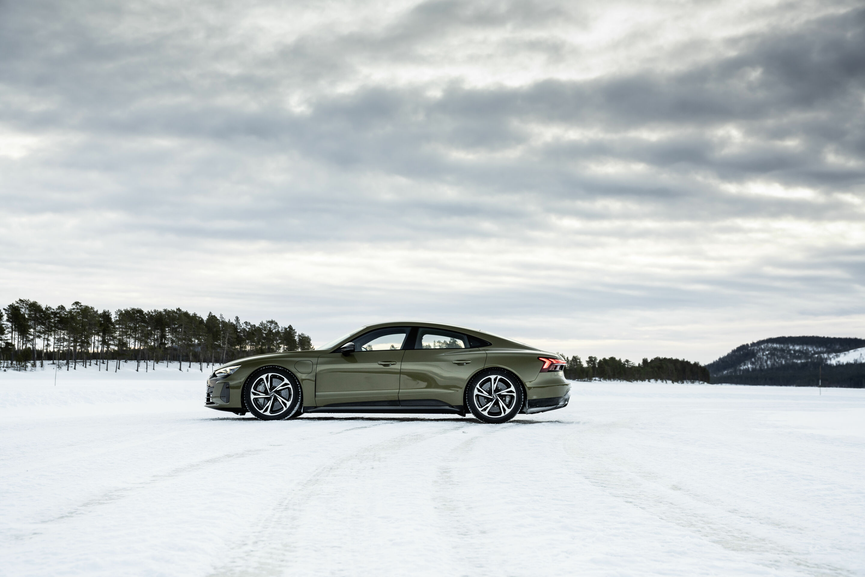 Audi RS e-tron GT - Standaufnahme;
Farbe: Taktikgrün Metallic
