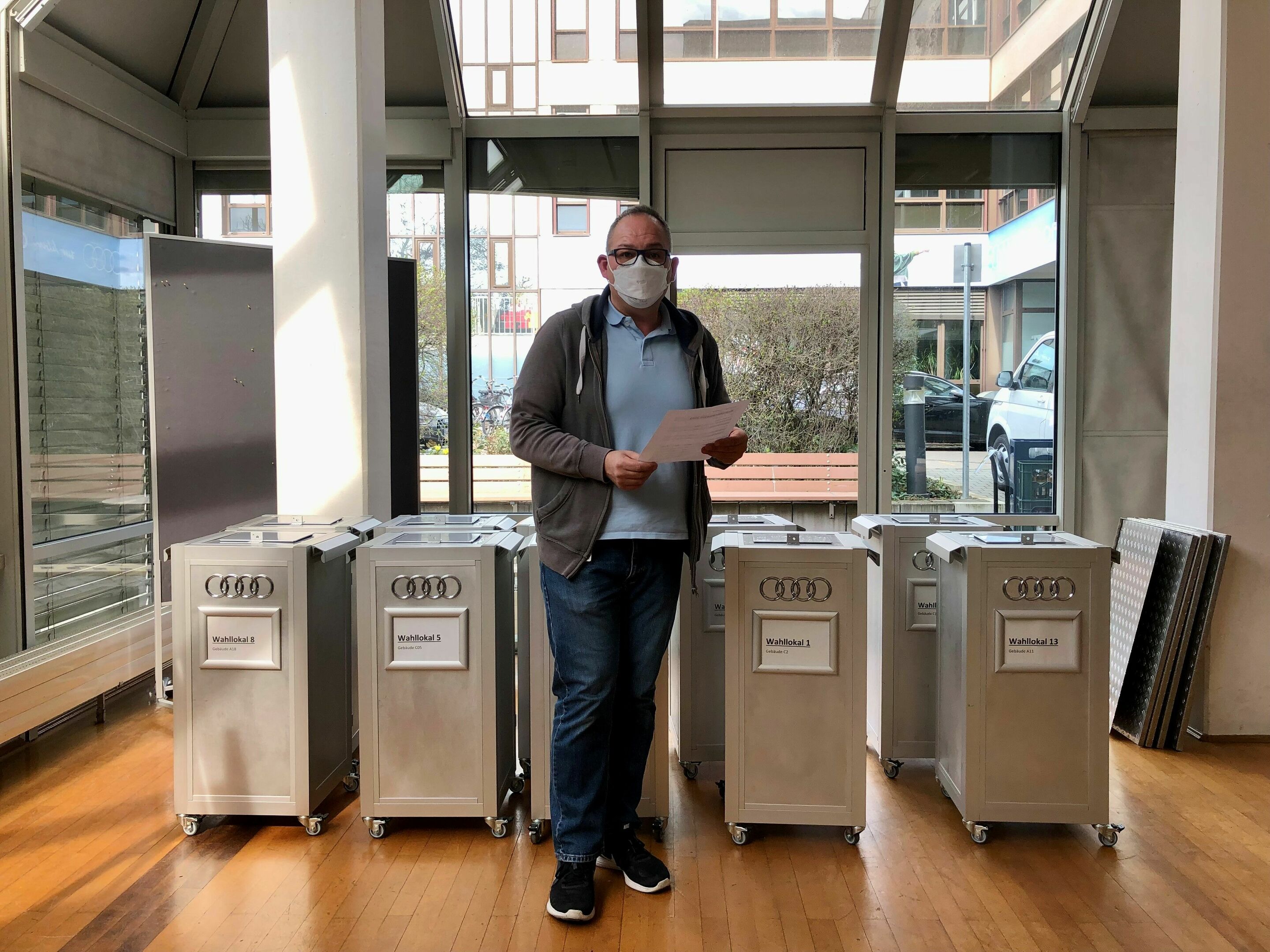 Betriebsratswahl Neckarsulm: Sieg für die IG Metall - Wahlvorstand Alexander Bergtold verkündet das vorläufige Ergebnis der Betriebsratswahl in Neckarsulm.