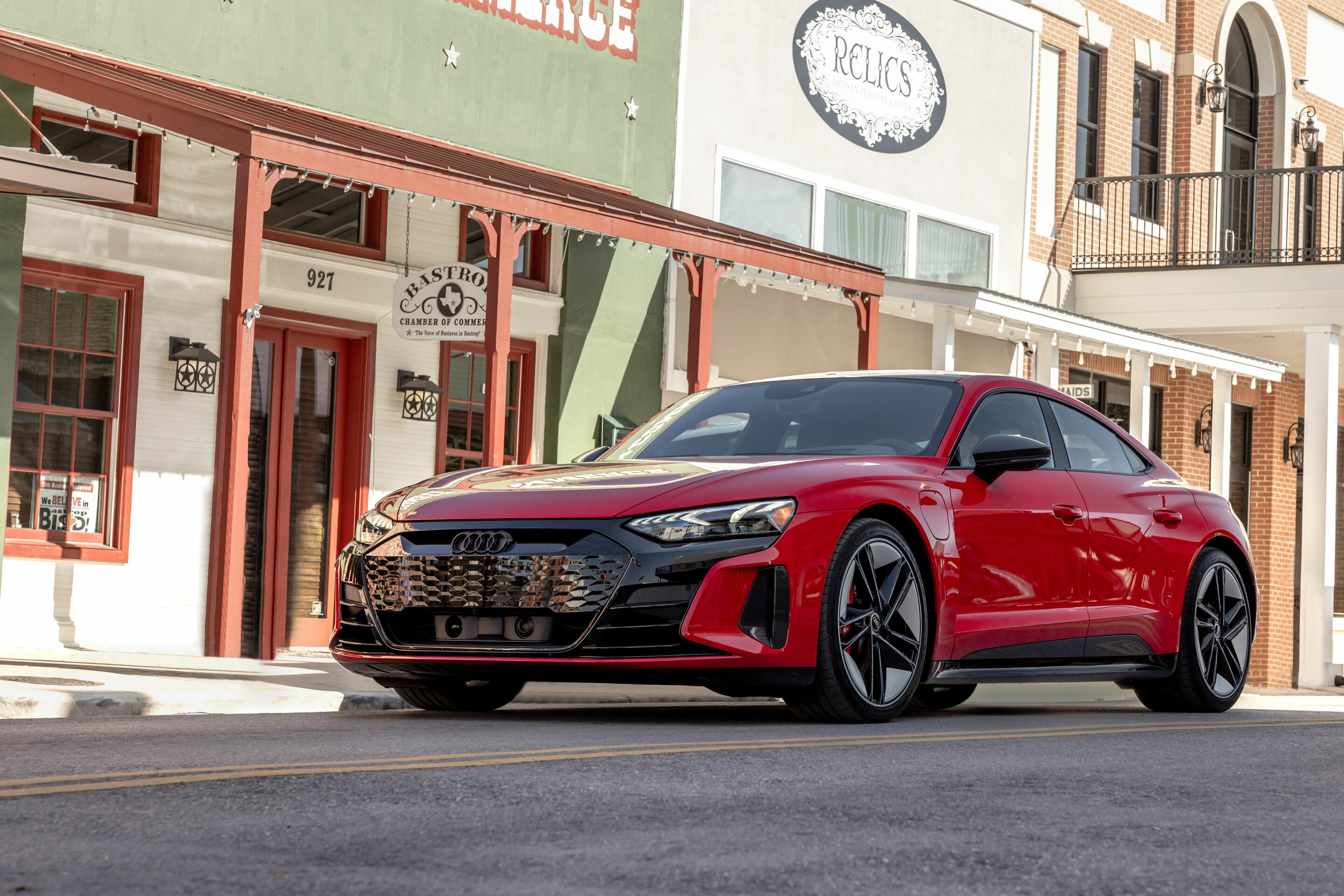 Audi e-tron GT quattro - Standaufnahme,
Farbe: Tangorot Metallic