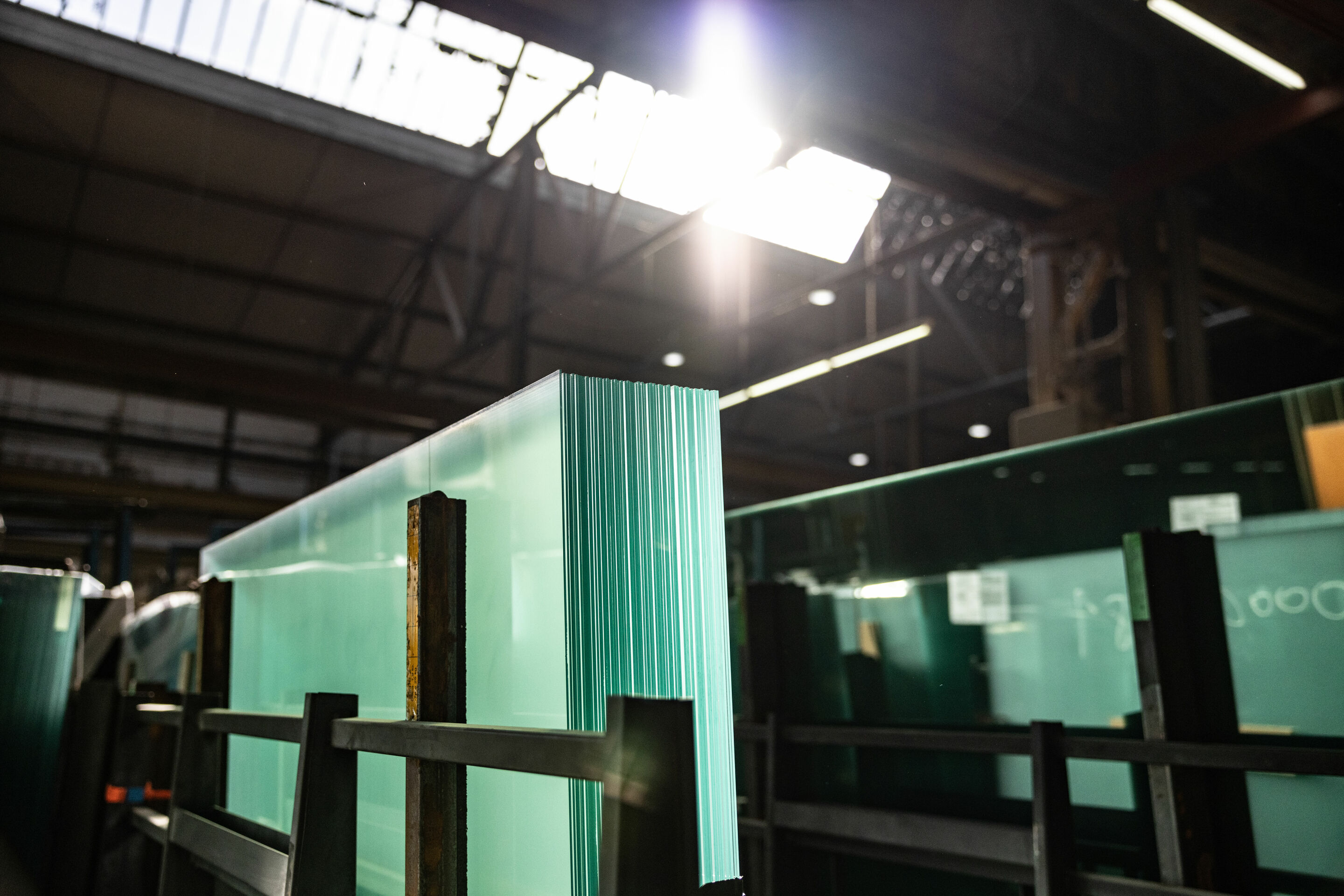 Pilot project glass recycling - Saint Gobain Glass produces new plate glass from the recyclate.