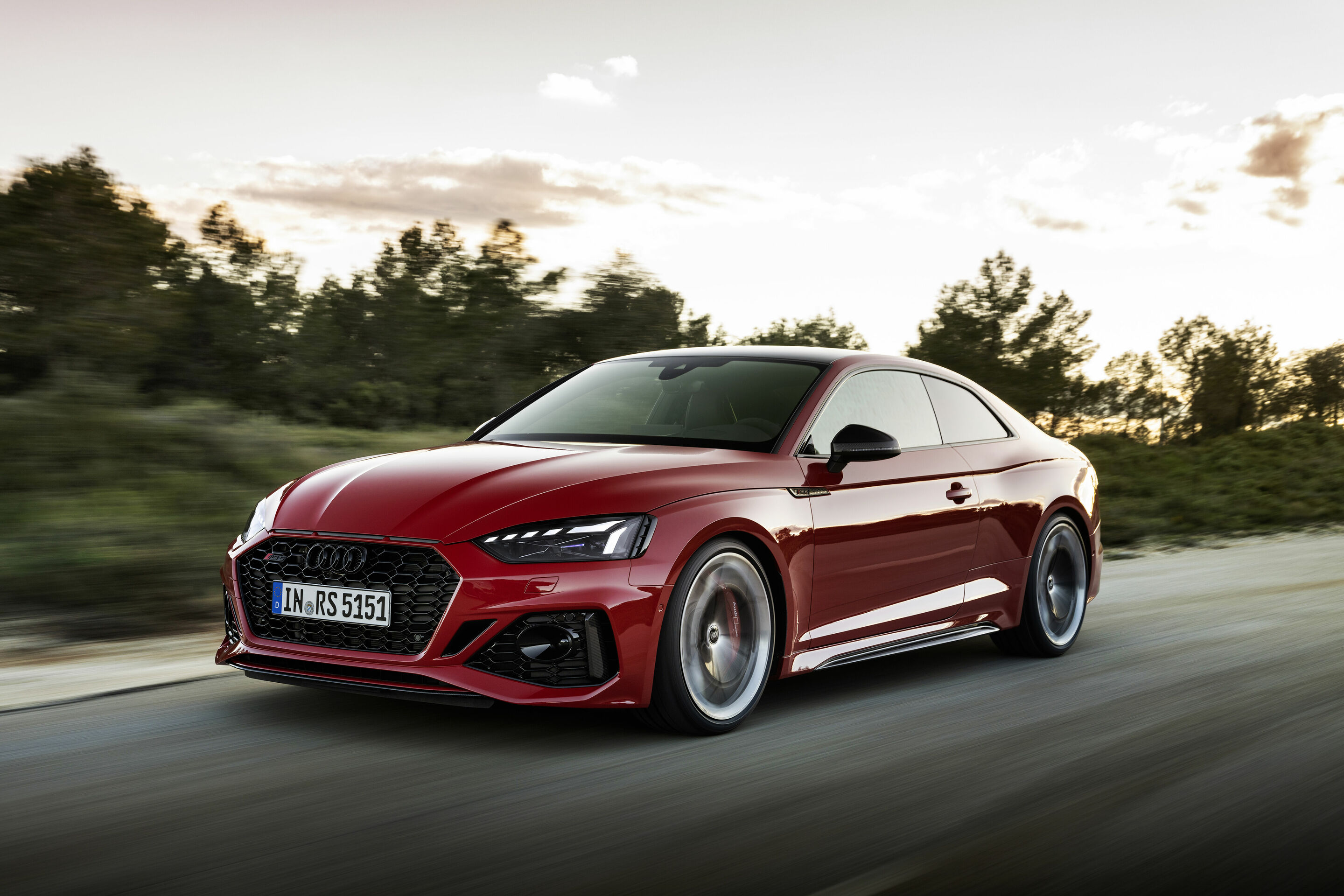 Audi RS 5 Coupé with competition plus package - Dynamic photo, Colour: Tango red
