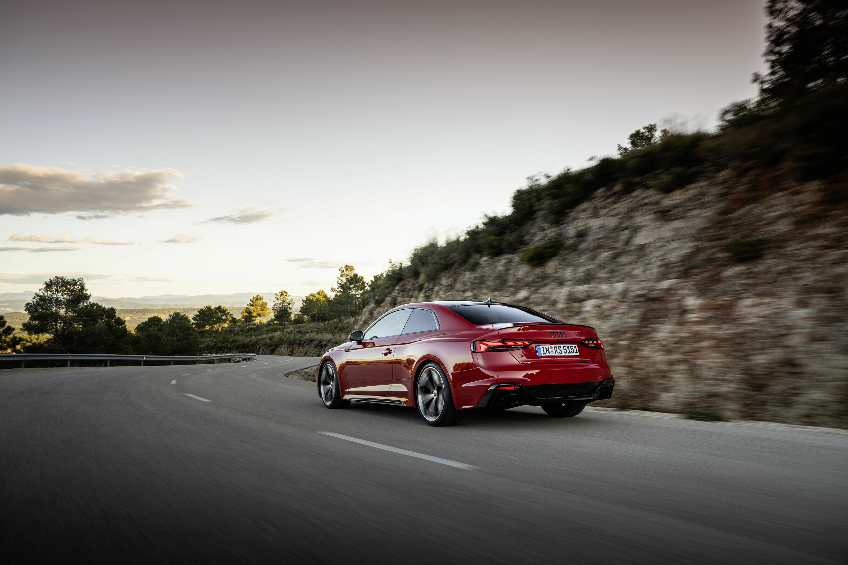 Audi RS 5 Coupé with competition plus package - Dynamic photo, Colour: Tango red