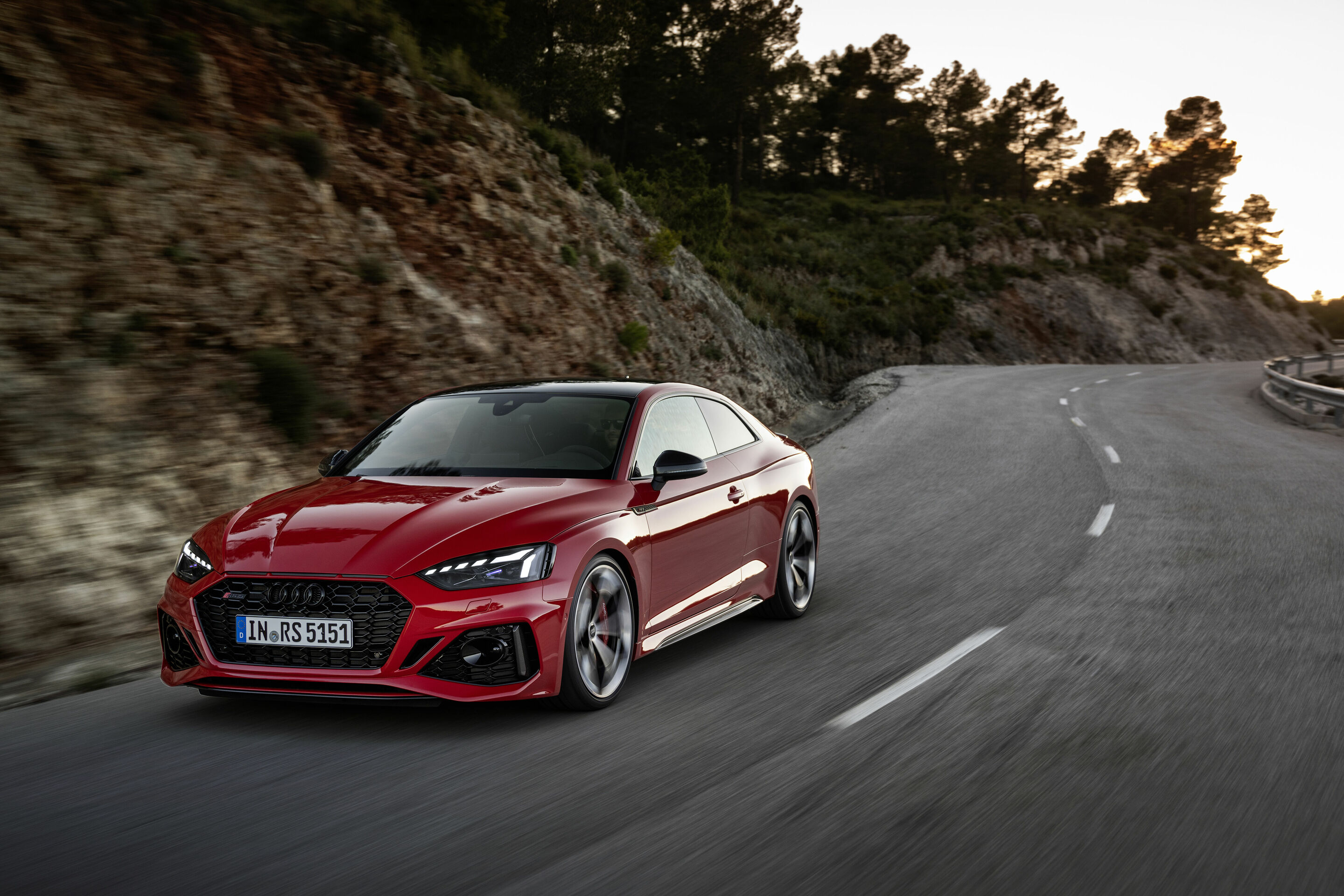 Audi RS 5 Coupé with competition plus package - Dynamic photo, Colour: Tango red