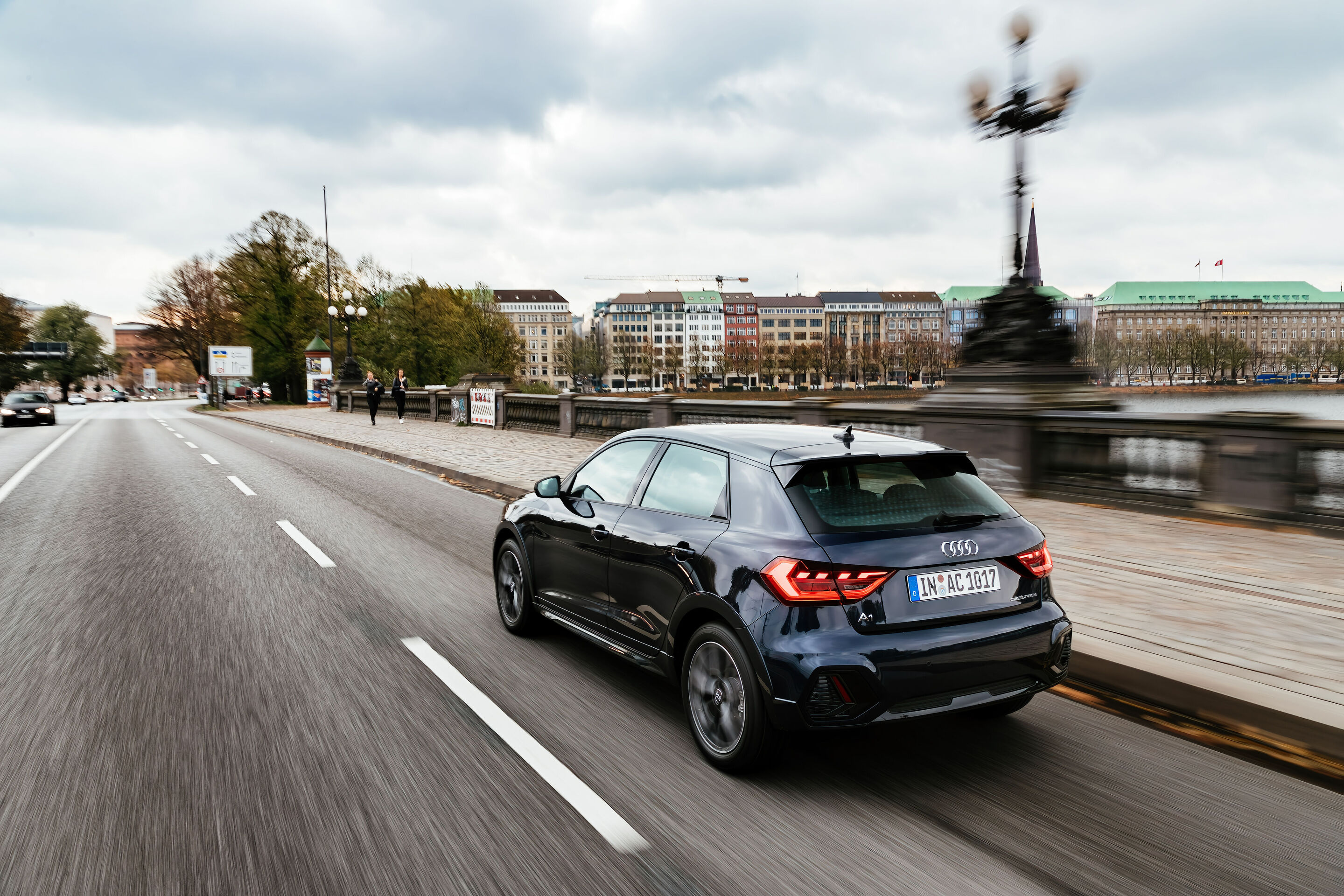 Audi A1 allstreet (until 2026) - Dynamic photo, Colour: Navarra blue, metallic