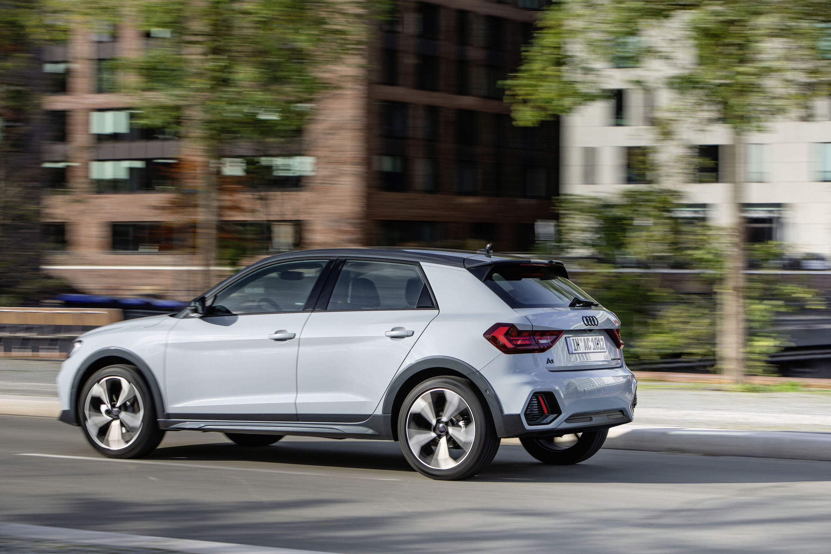 Audi A1 allstreet (until 2026) - Dynamic photo, Colour: Arrow grey, pearl effect