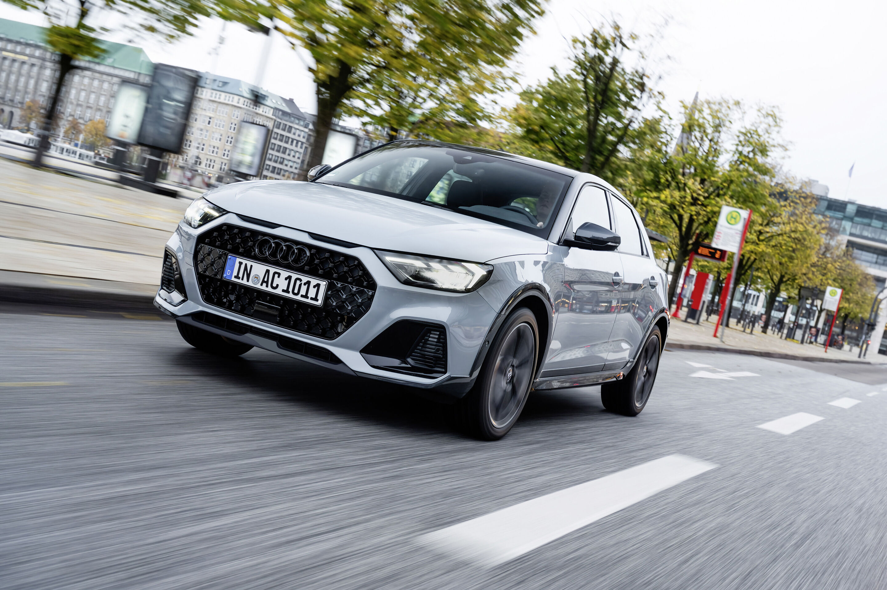 Audi A1 allstreet (until 2026) - Dynamic photo, Colour: Arrow grey, pearl effect