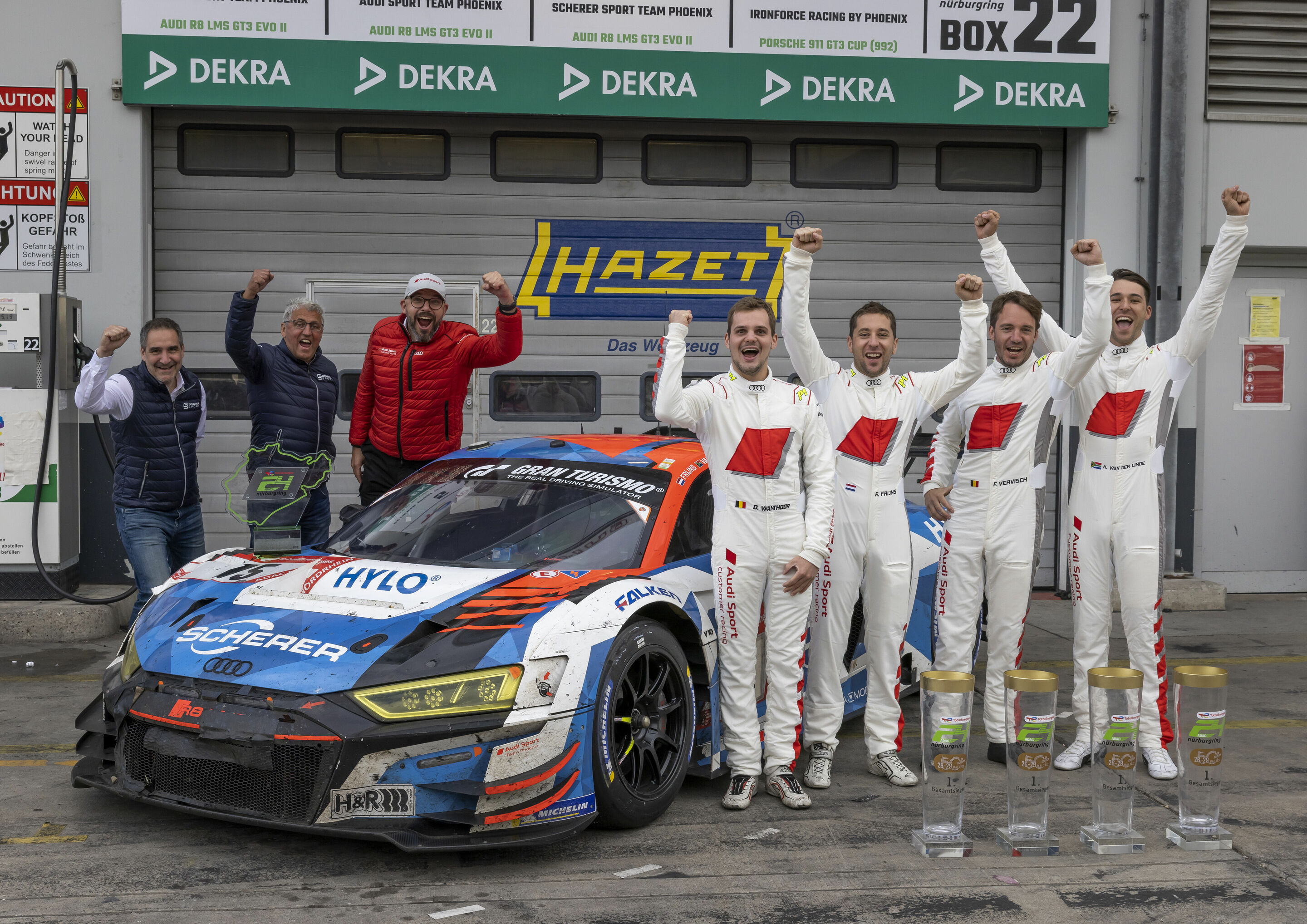 24h Nürburgring 2022 - Christian Scherer, Ernst Moser, Chris Reinke, Dries Vanthoor, Robin Frijns, Frédéric Vervisch, Kelvin van der Linde