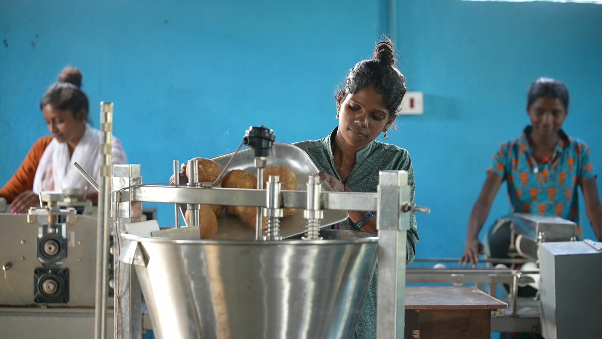 Second-life use: Audi e-tron battery modules power electrify rickshaws in India - A second life for electric car batteries: The German–Indian start-up Nunam is bringing three electric rickshaws to the roads of India. They are powered by used batteries...