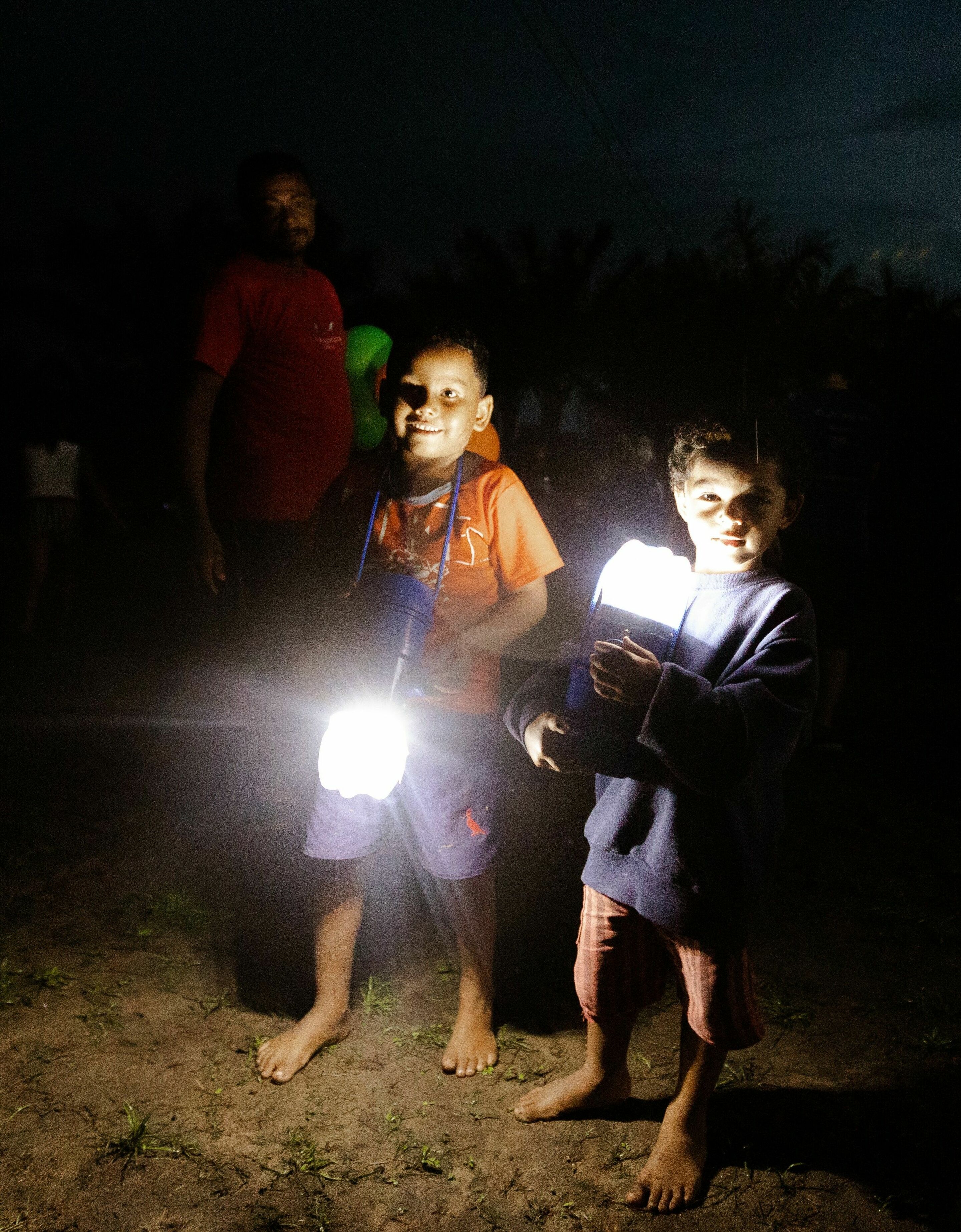 Solar light for Brazil: Audi Environmental Foundation, Audi do Brasil and Litro de Luz Brasil install light masts and solar lamps in several Amazonian communities - Audi do Brasil and the Audi Environmental Foundation have supported the NGO Litro de Luz...
