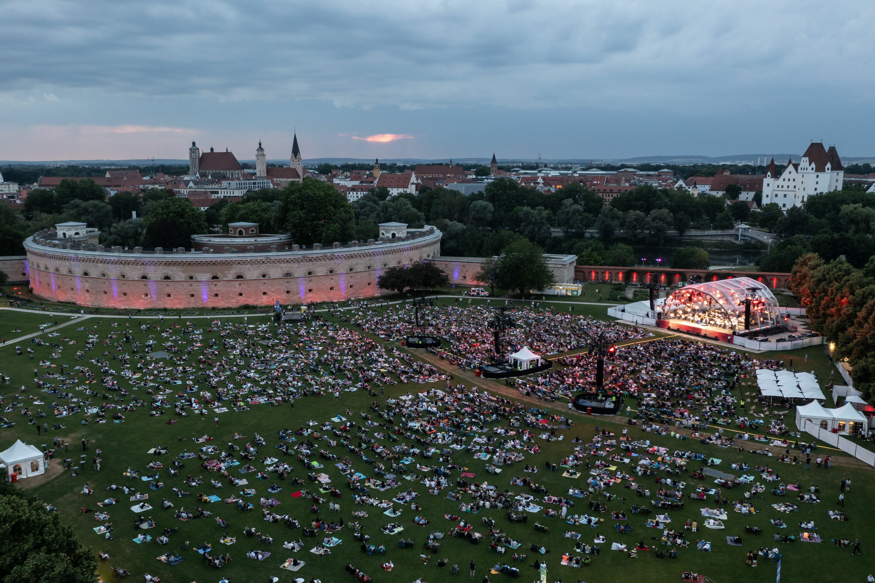 Audi Sommerkonzerte 2022 - Audi Klassik Open Air
Keep On Dancing