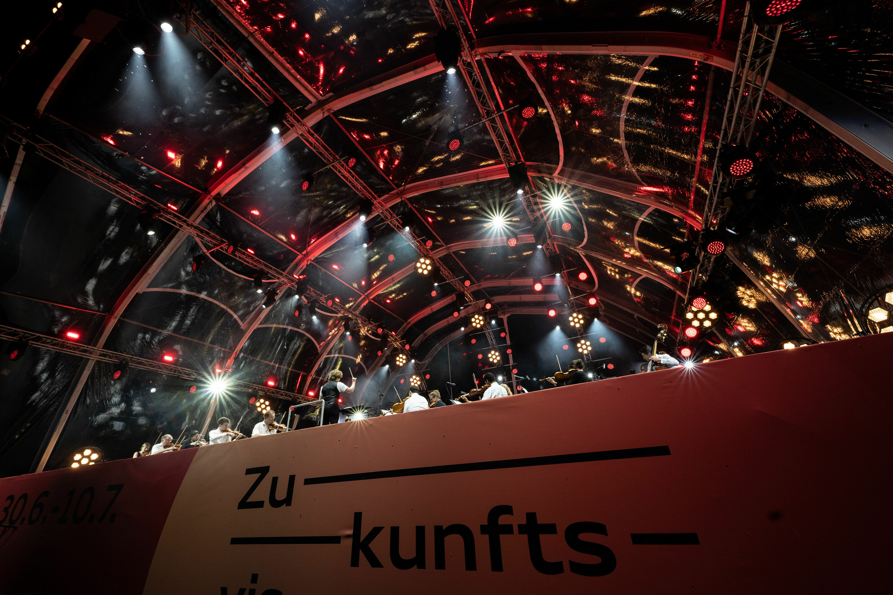 Audi Sommerkonzerte 2022 - Audi Klassik Open Air
Keep On Dancing
Münchner Philharmoniker
Santtu-Matias Rouvali