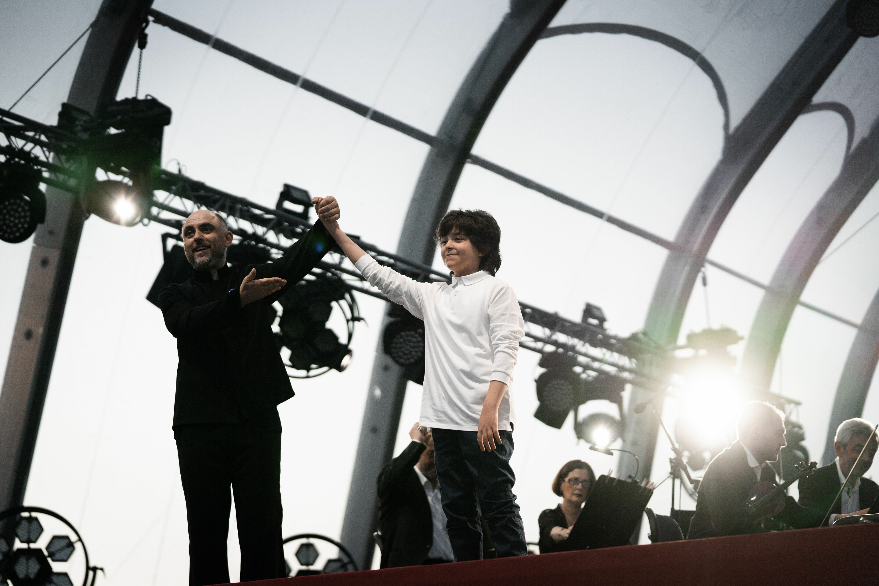 Audi Sommerkonzerte 2022 - Audi Klassik Open Air
Future Sounds
Georgisches Kammerorchester
Tsotne Zedginidze
Nikoloz Rachveli
Audi Bläserphilharmonie
Pietro Sarno