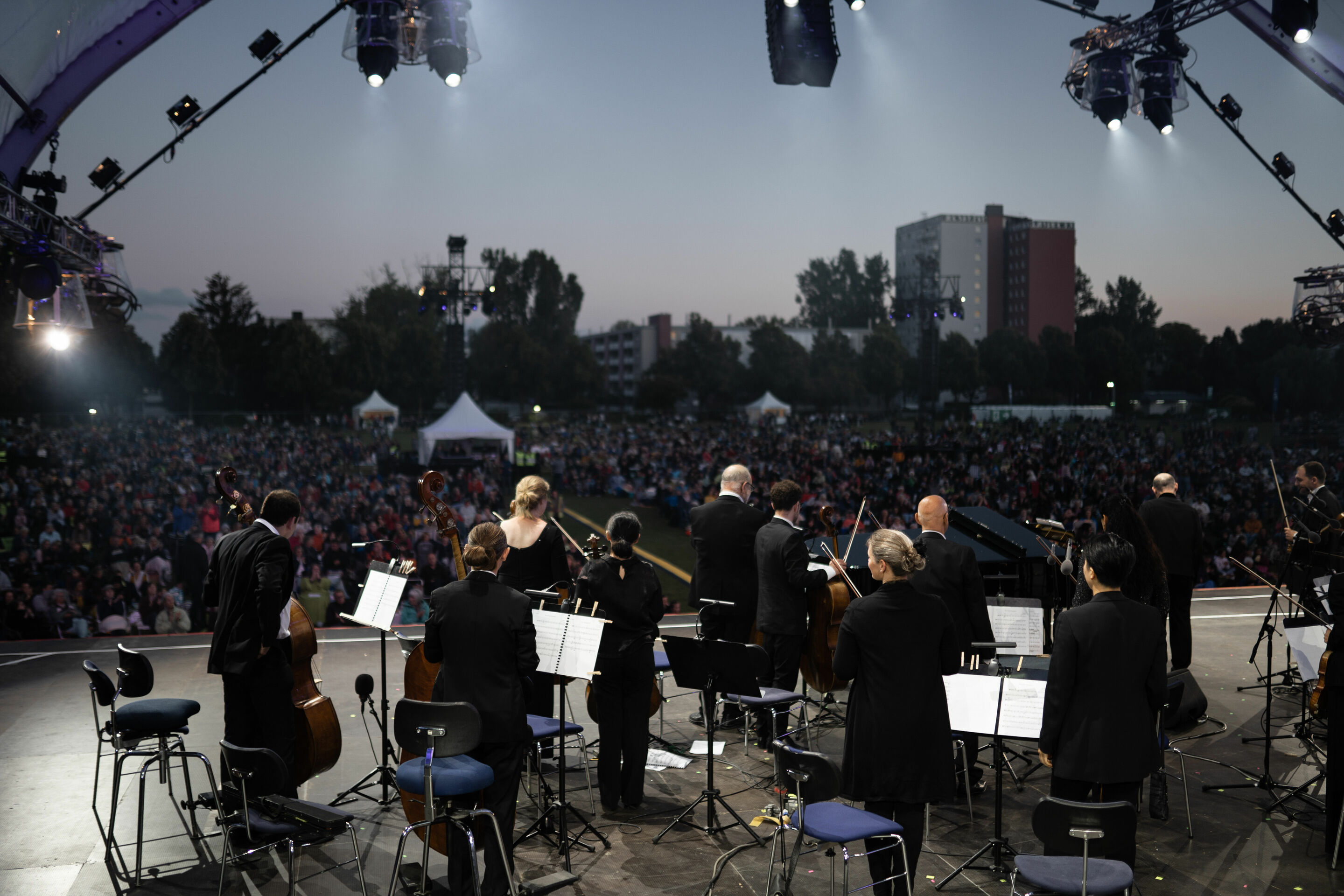 Audi Sommerkonzerte 2022 - Audi Klassik Open Air
Future Sounds
Georgisches Kammerorchester
Tsotne Zedginidze
Nikoloz Rachveli
Audi Bläserphilharmonie
Pietro Sarno