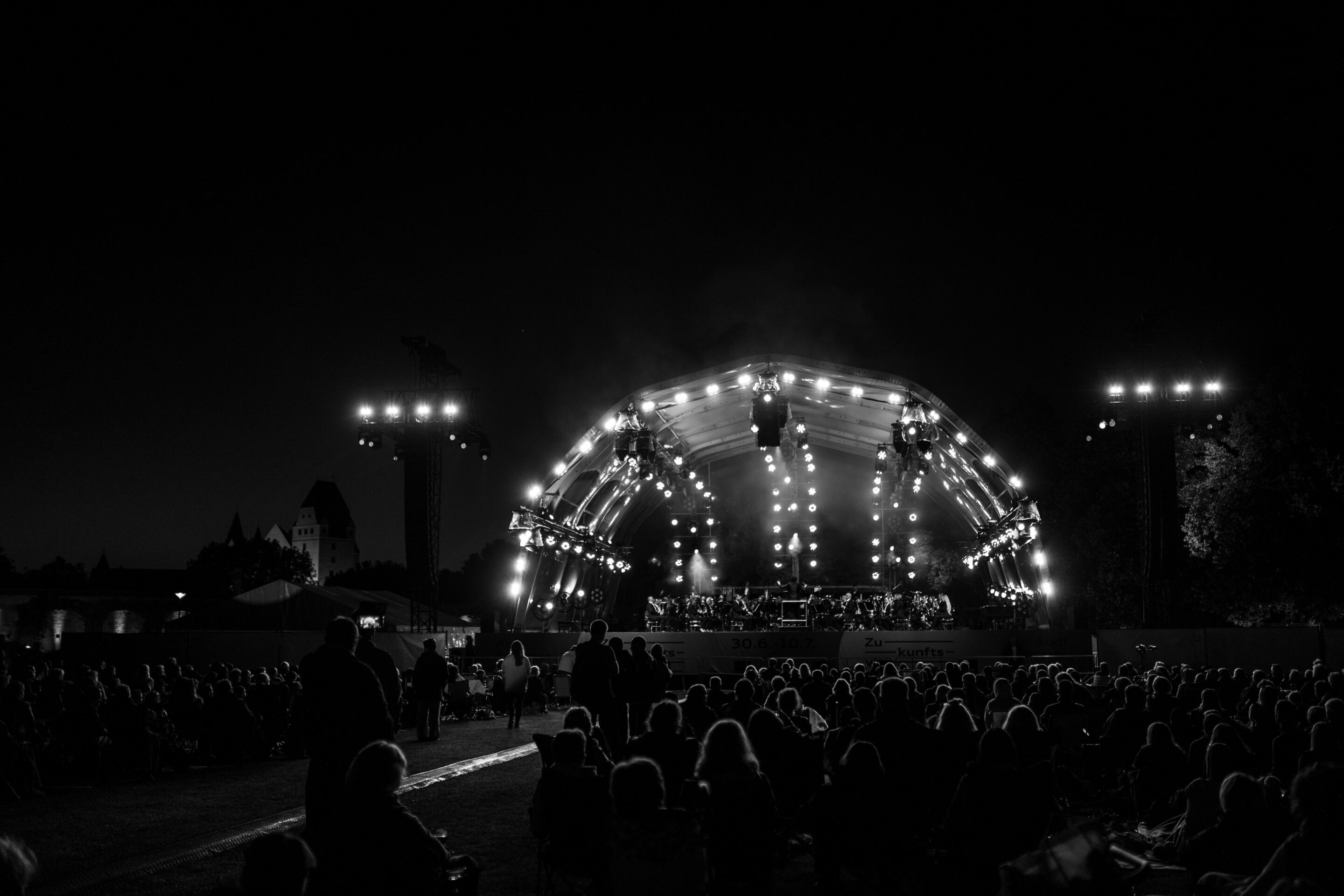 Audi Sommerkonzerte 2022 - Audi Klassik Open Air
Future Sounds
Georgisches Kammerorchester
Tsotne Zedginidze
Nikoloz Rachveli
Audi Bläserphilharmonie
Pietro Sarno