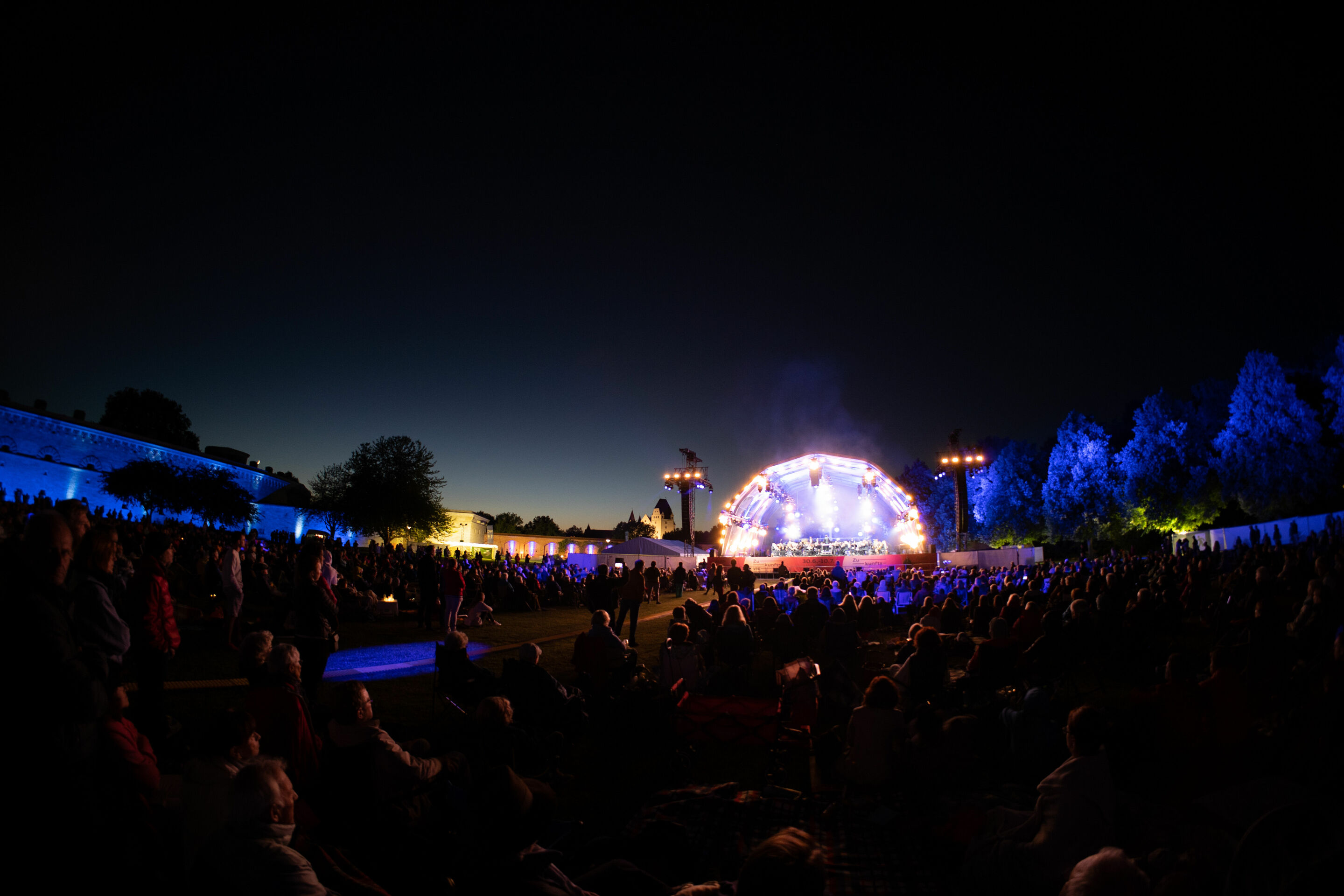 Audi Sommerkonzerte 2022 - Audi Klassik Open Air
Future Sounds
Georgisches Kammerorchester
Tsotne Zedginidze
Nikoloz Rachveli
Audi Bläserphilharmonie
Pietro Sarno