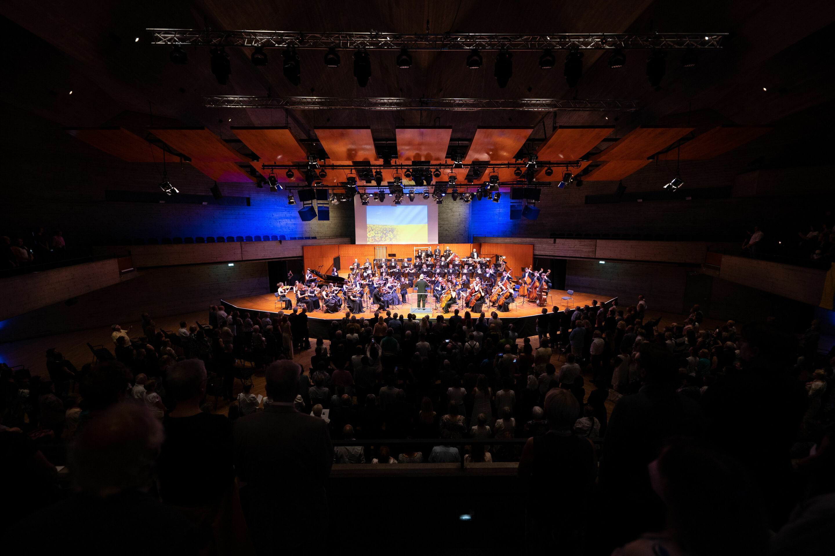 Audi Sommerkonzerte 2022 - Solidaritätskonzert
Lisa Batiashvili (Violine)
International Symphony Orchestra Lviv (INSO-Lviv)
Nikoloz Rachveli (Dirigent)