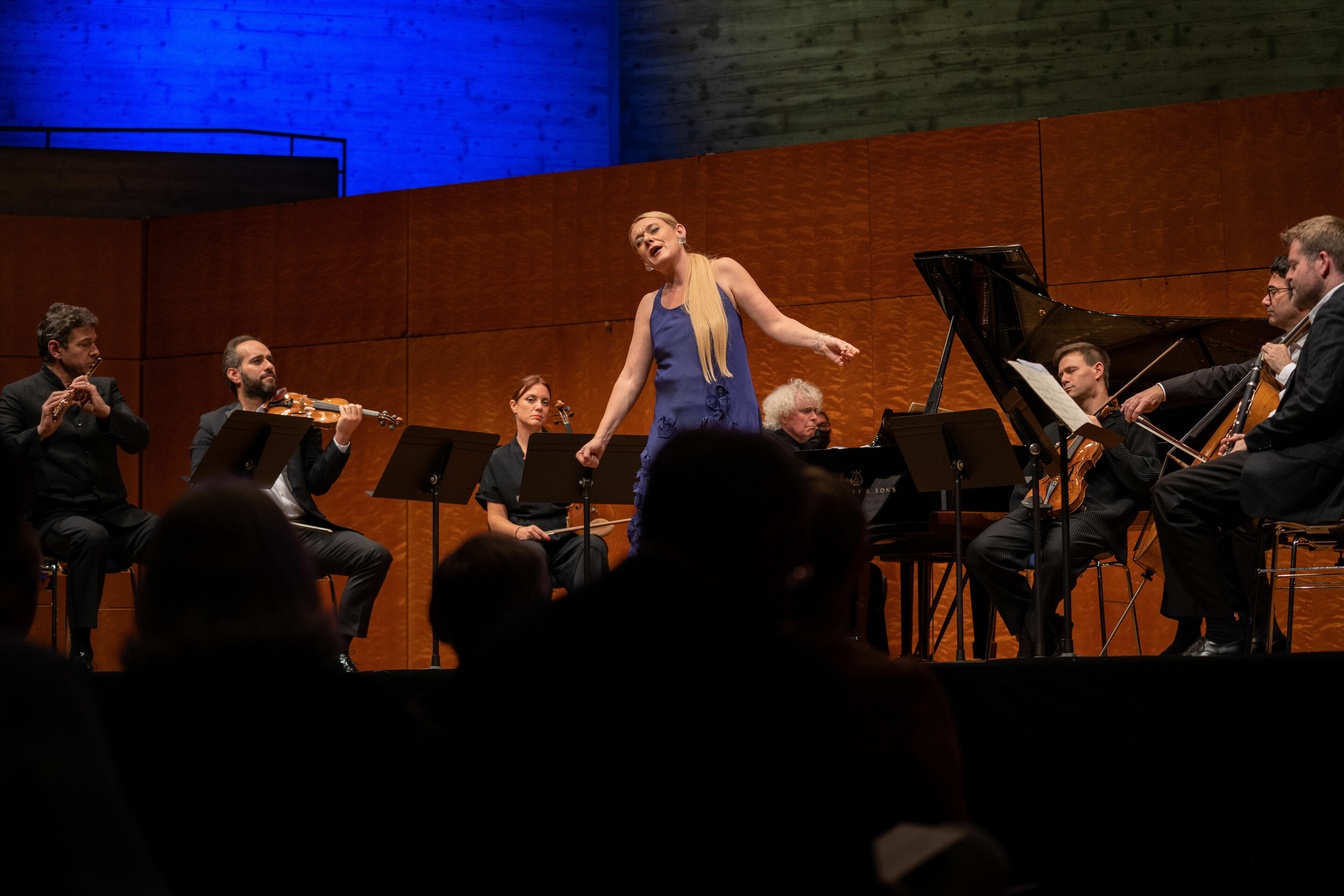 Audi Sommerkonzerte 2022 - Kongeniale Kunst
Magdalena Kožená (Mezzosopran)
Sir Simon Rattle (Klavier)
Kaspar Zehnder (Flöte)
Christopher Richards (Klarinette)
Giovanni Guzzo (Violine)
Rahel Rilling (Violine)
Amihai Grosz (Viola)
Dávid Adorján (Violoncello)