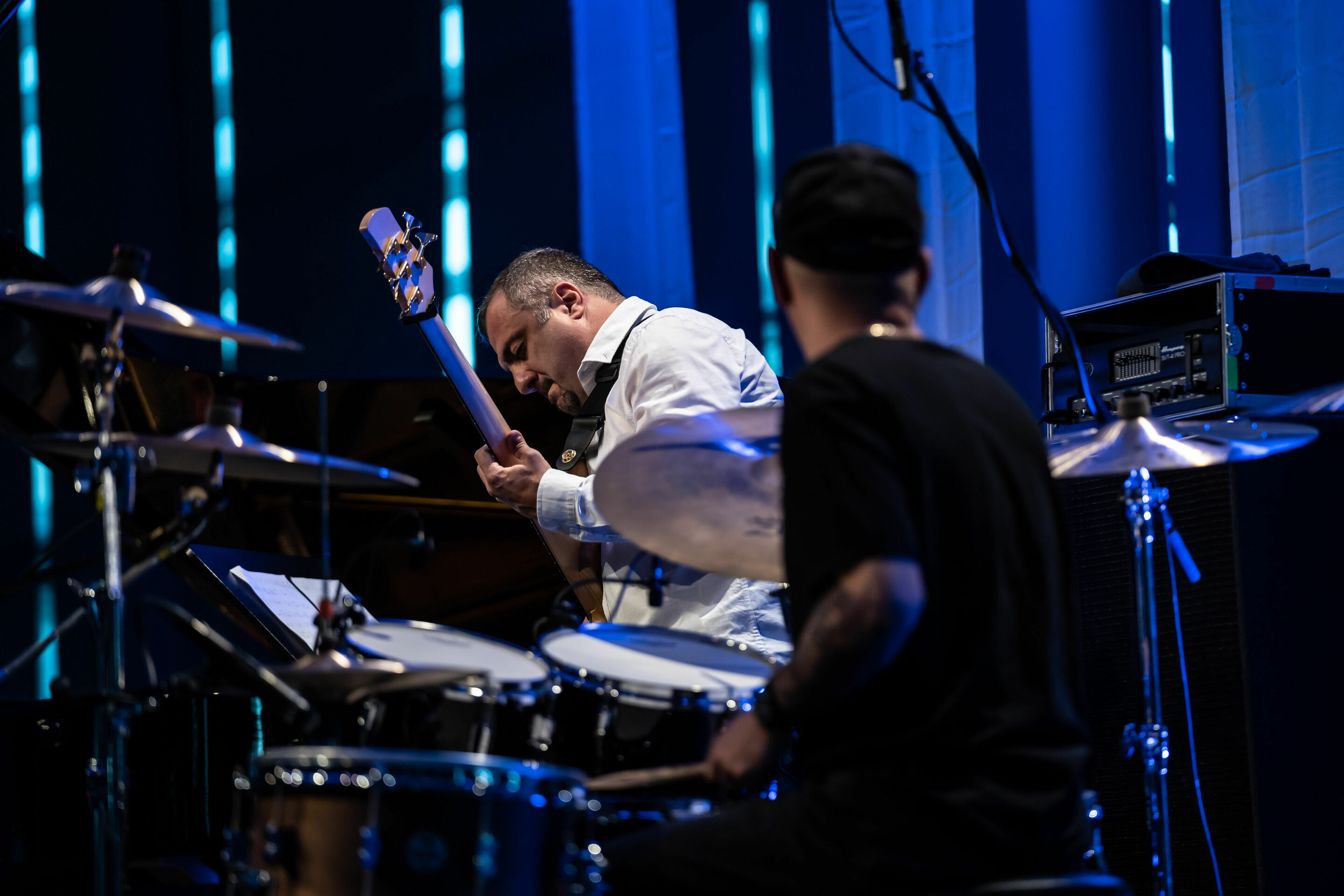 Audi Sommerkonzerte 2022 - Jazz auf dem Werkgelände: Auftritt des Beka Gochiashvili Trios bei den Audi Sommerkonzerten 2022